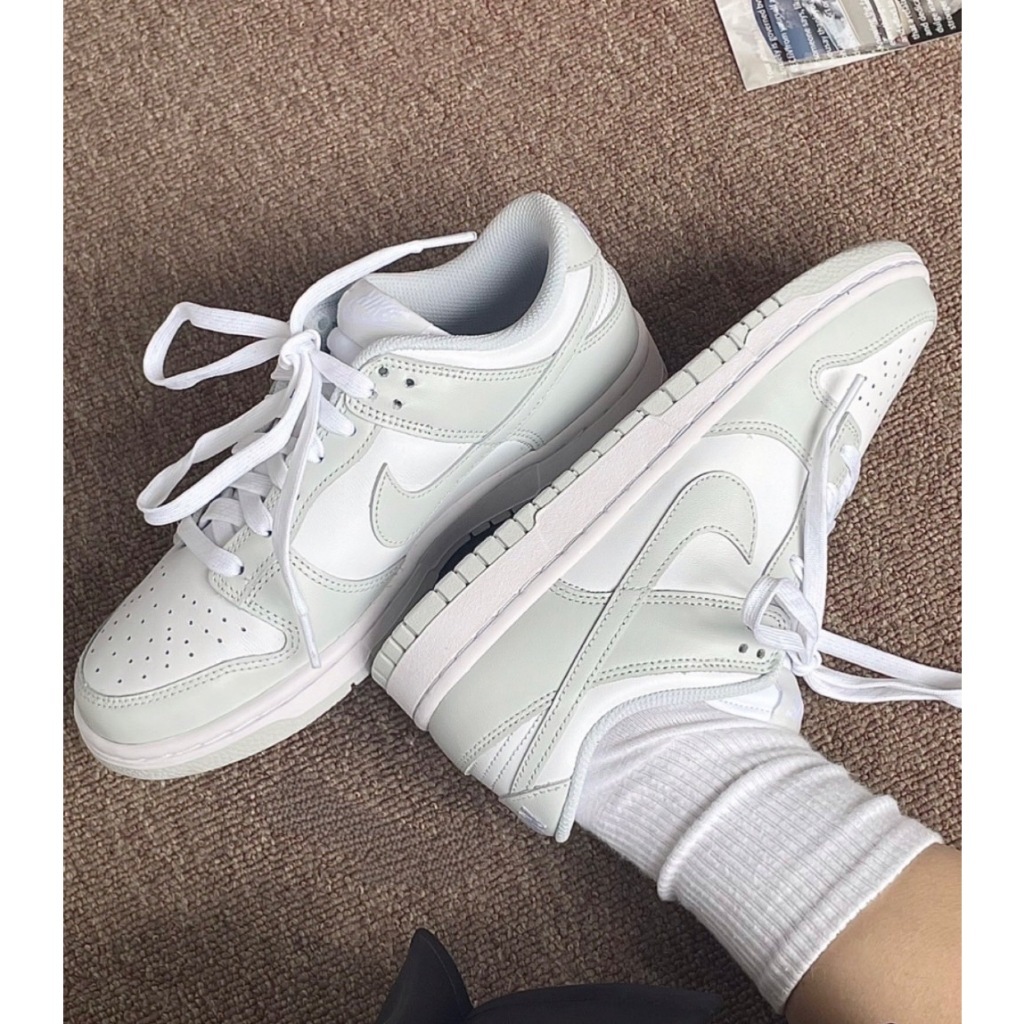 Nike Dunk 灰白女款