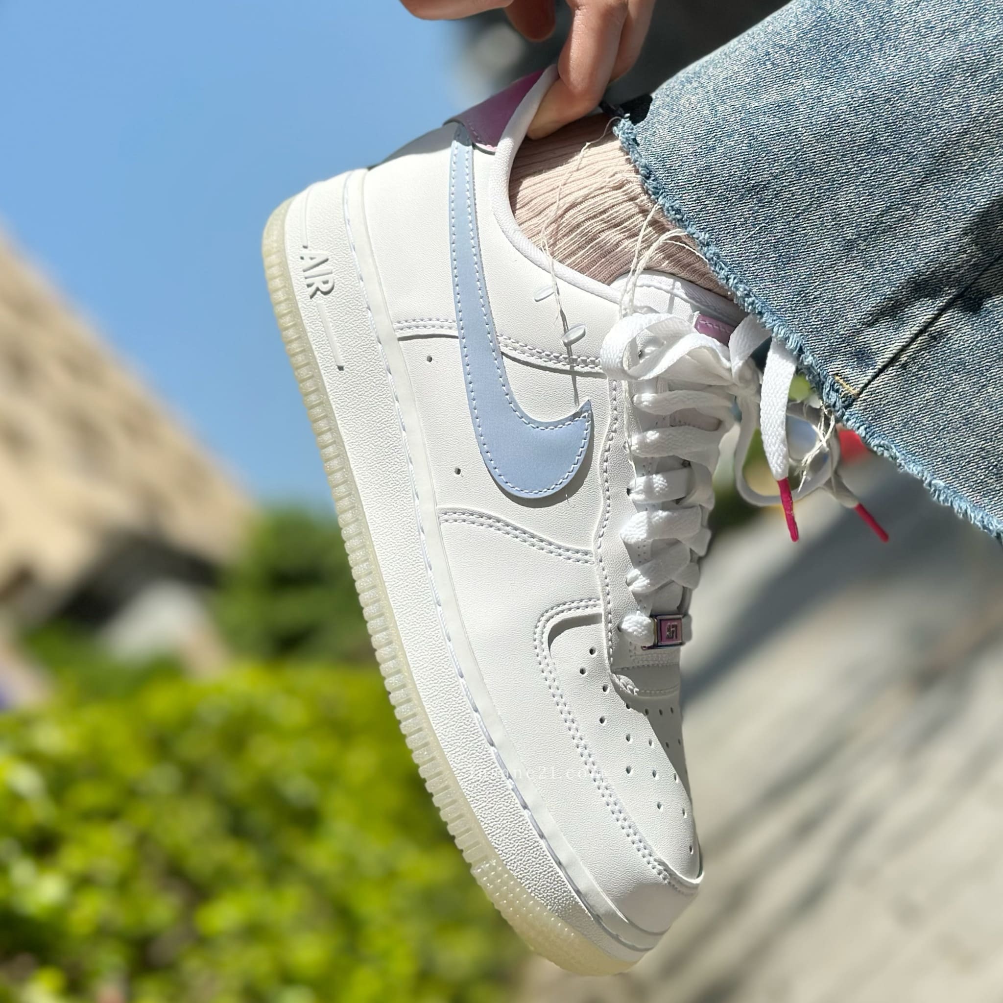 NIKE AIR FORCE 1 07 LX 白色UV 變色熱感應 FZ5531-111
