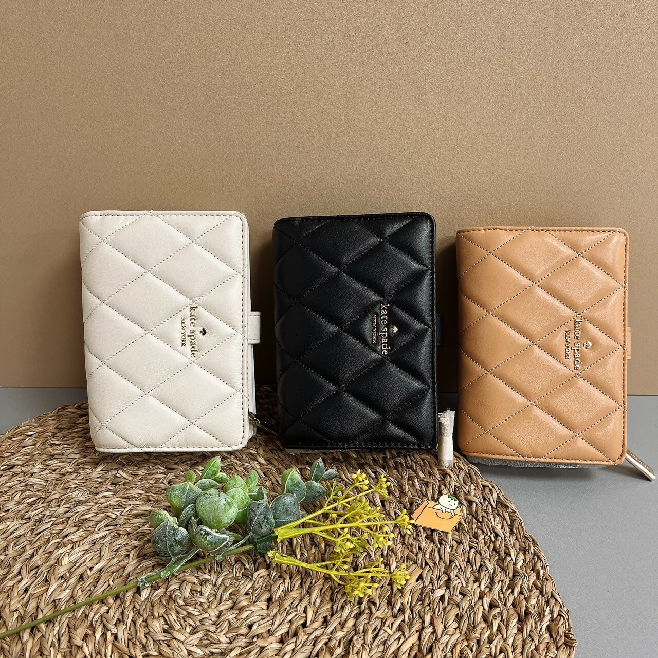 Carey Medium Compartment Bifold Wallet