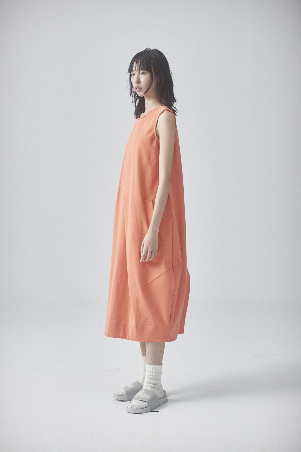 斜打褶無袖洋裝