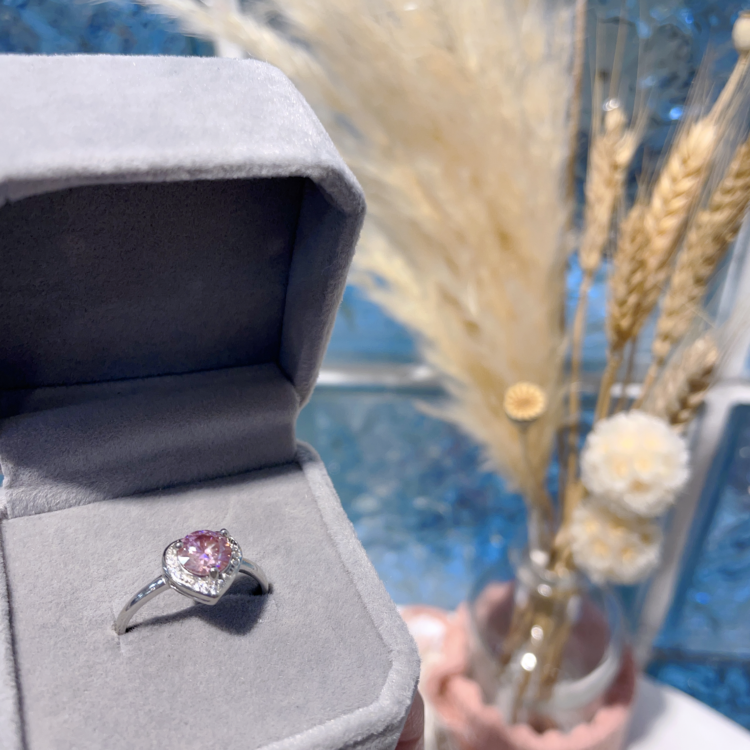 D945 粉莫桑心心戒指 1.00ct