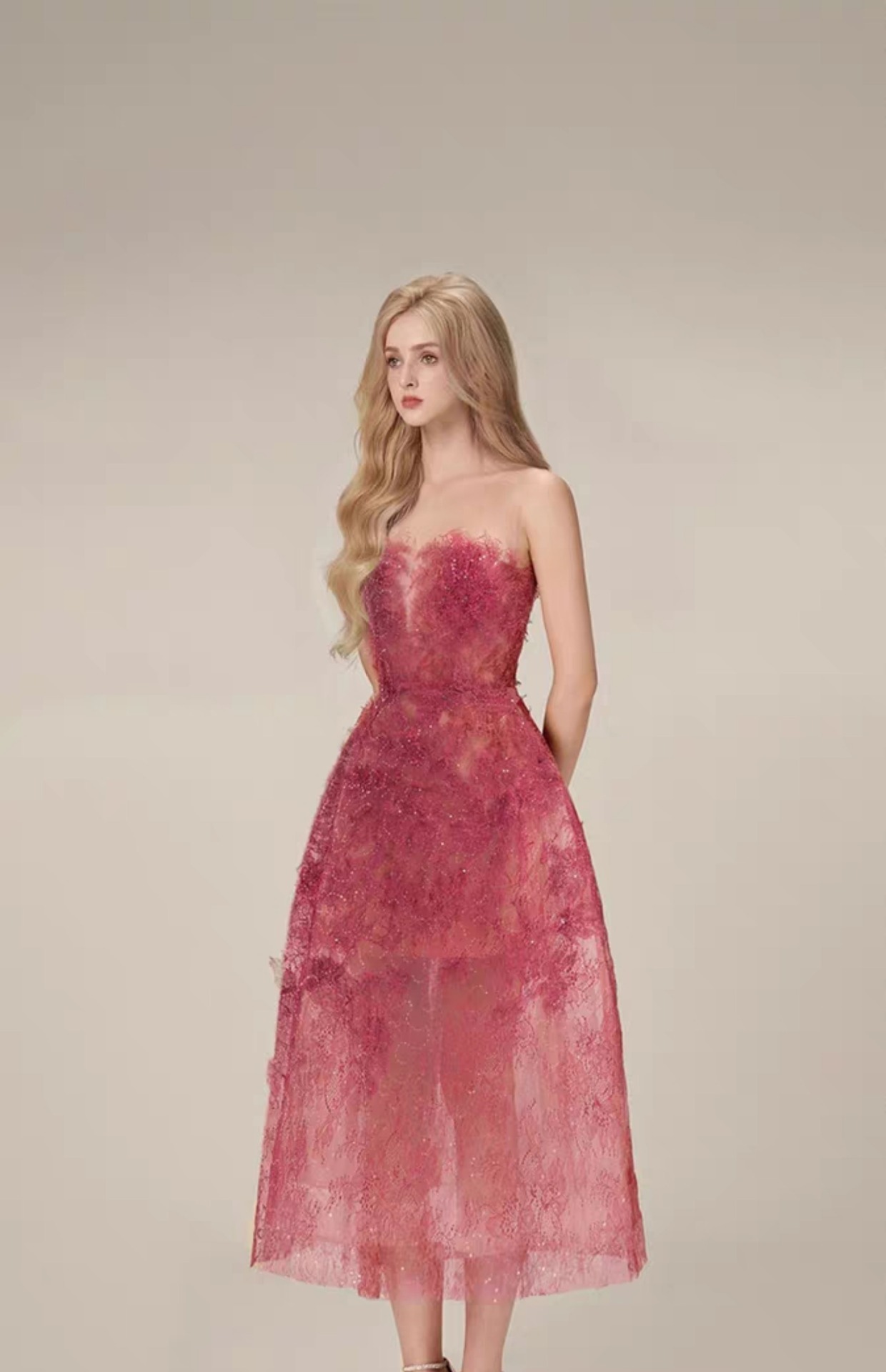 蕾絲堆疊網紗 偽平口小禮服