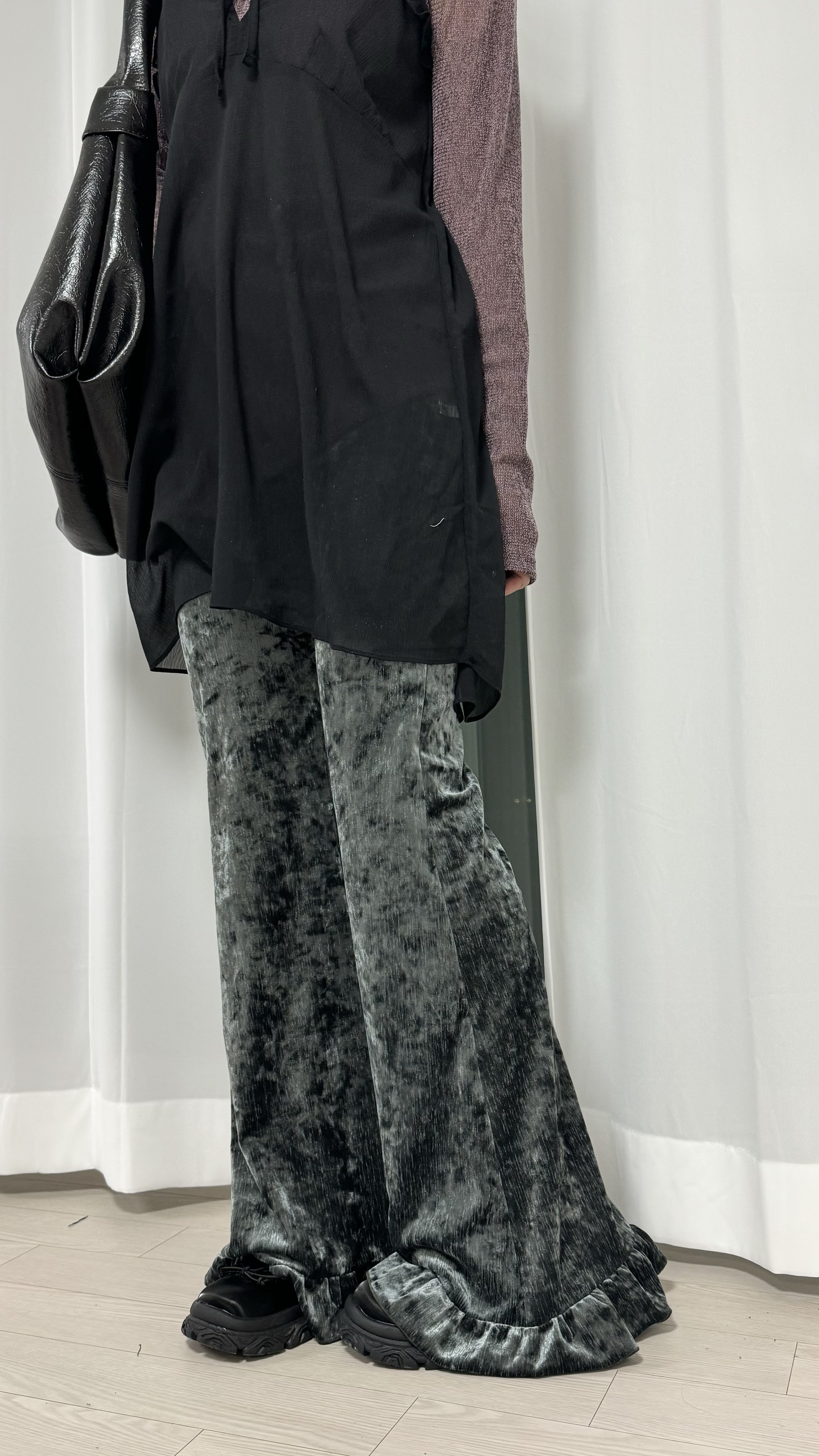 絨面RUFFLE邊修身PANTS