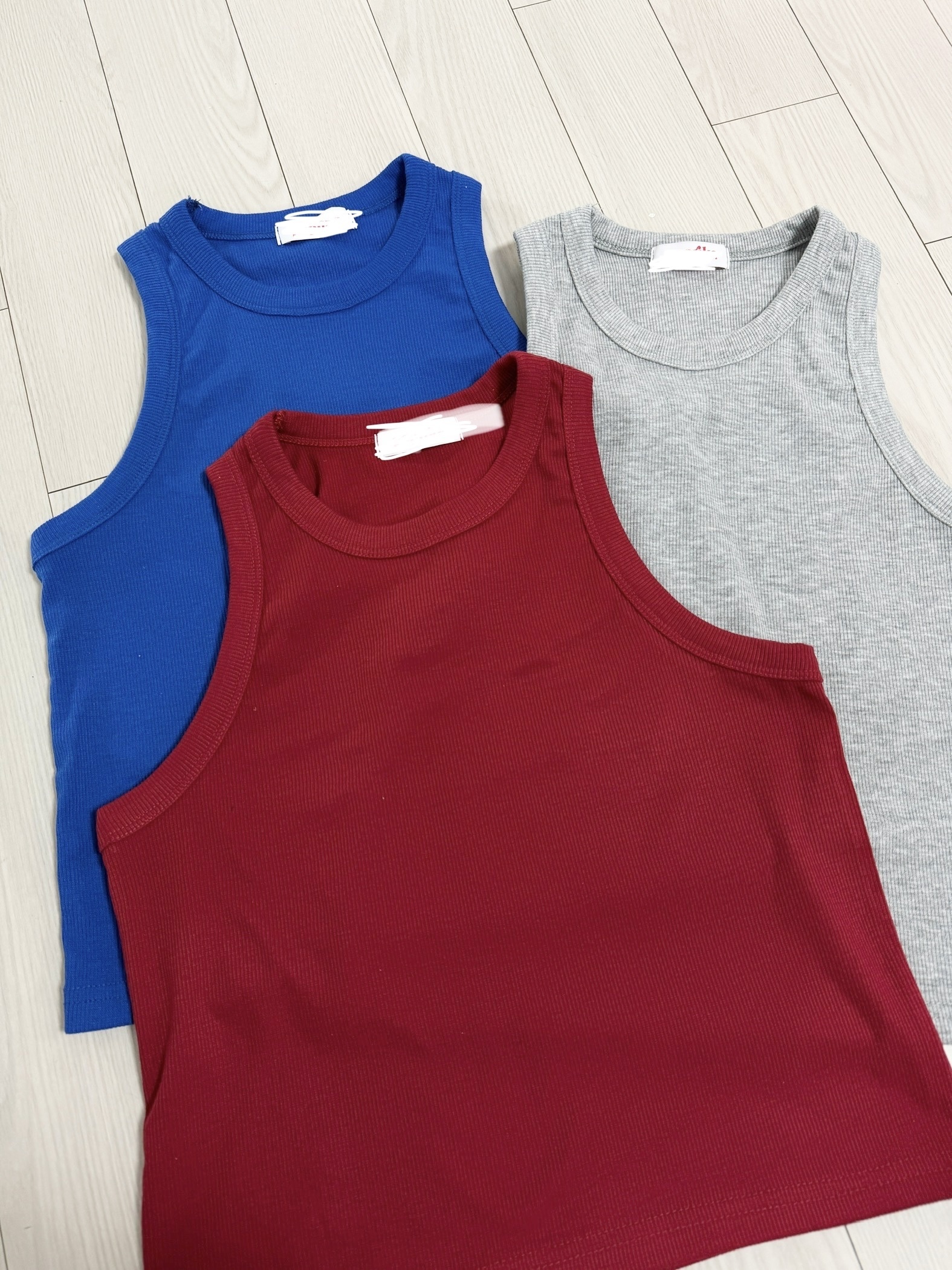 親膚！靚色基本款背心