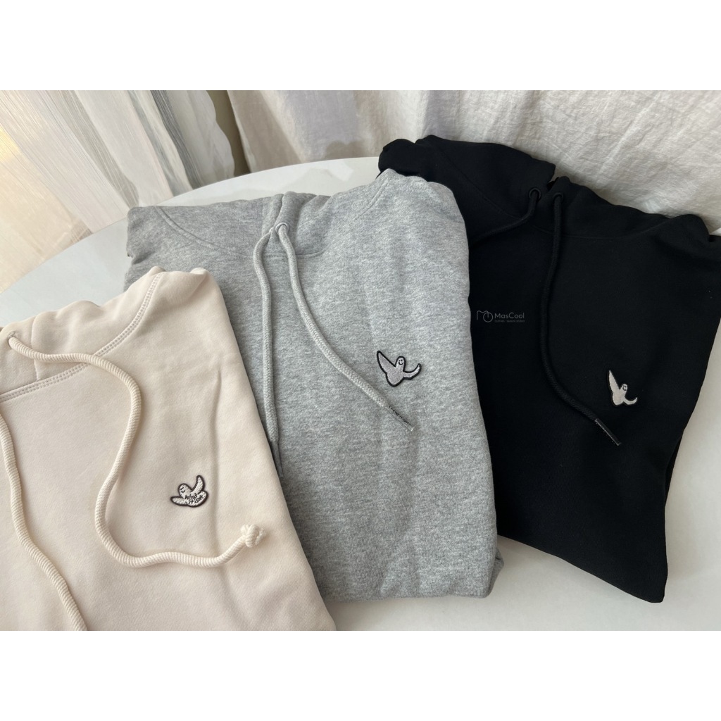 WHAT IT ISNT 小天使刺繡帽T