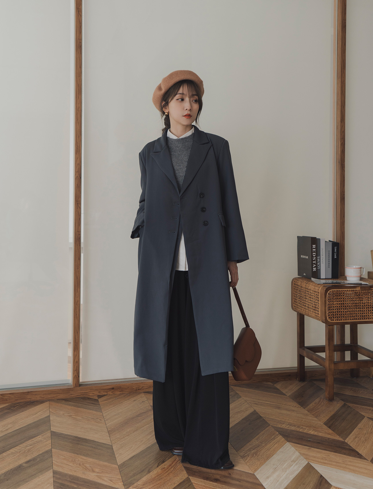 假雙層設計大衣