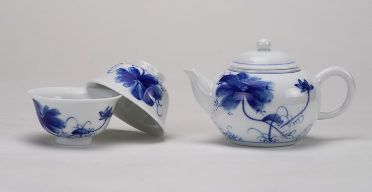 鹿港窯禮品館│手繪荷花青花茶具組1壺2杯禮盒套裝