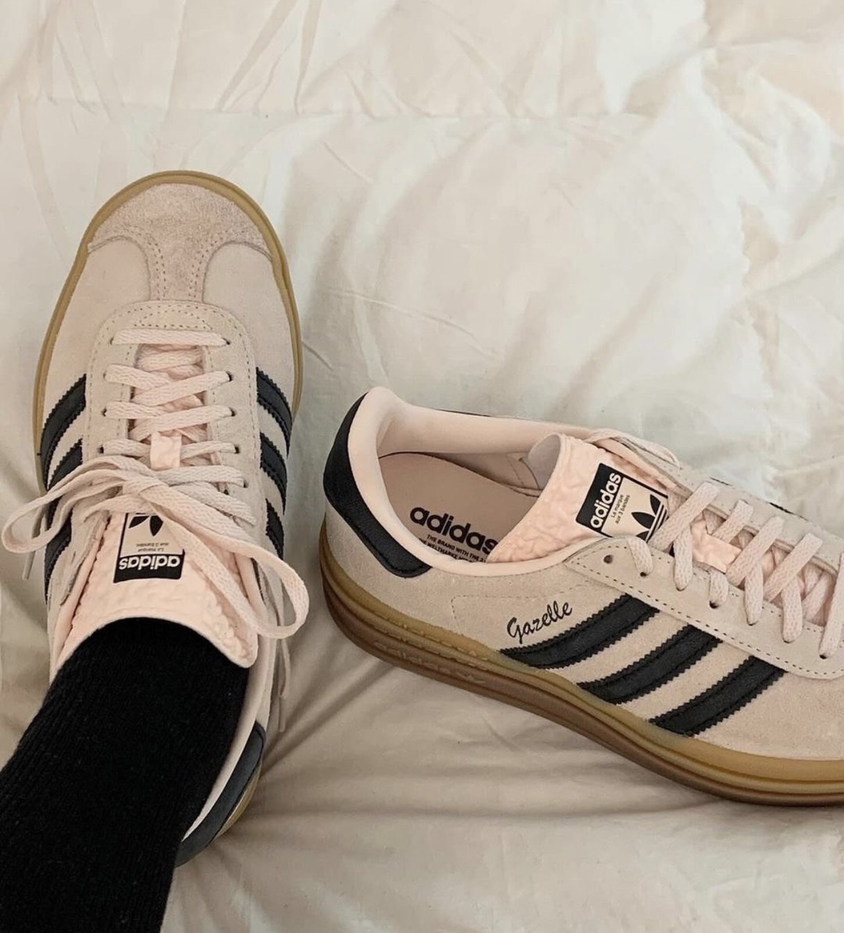 預購 Adidas Originals Gazelle Bold 厚底霧粉黑草寫字體 (客訂商品不接受更換尺寸)