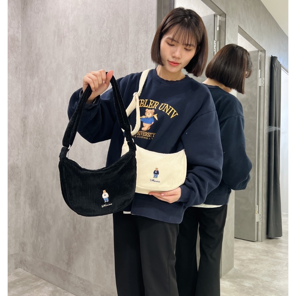 WHO.A.U 燈芯絨半月包