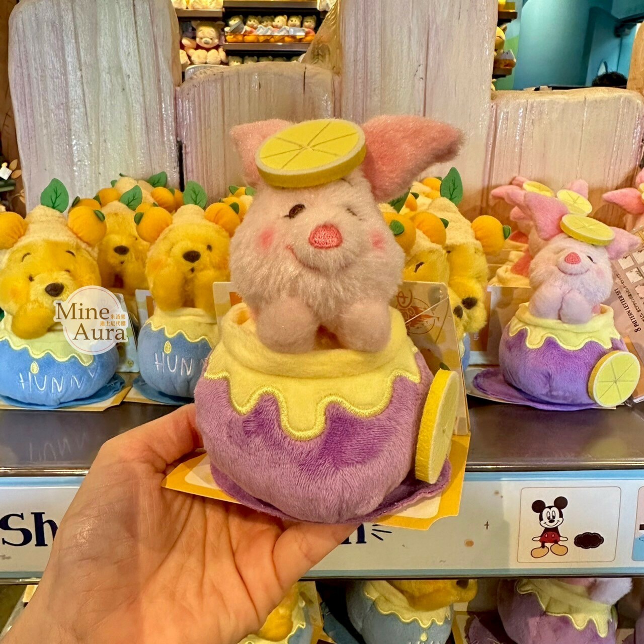春日系列 小熊維尼 Winnie the Pooh 小豬 皮傑 piglet 蜂蜜罐造型 磁鐵 坐肩 絨毛 娃娃 公仔 -香港迪士尼樂園