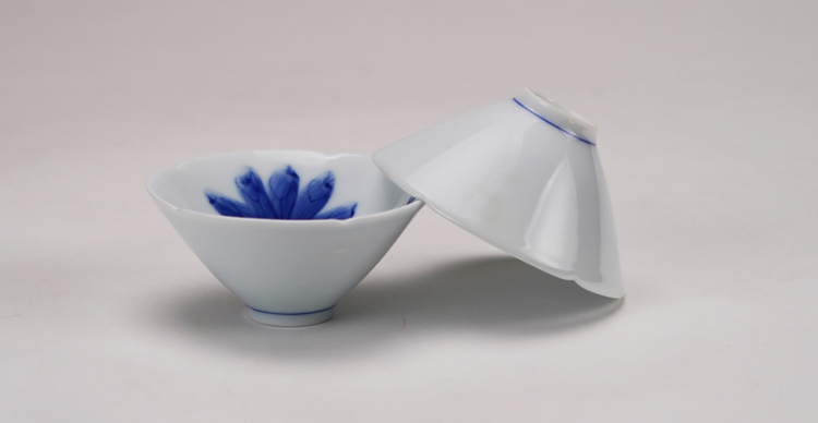 鹿港窯禮品館│手繪荷花青花茶具組1壺2杯(美人肩壺葵口杯)禮盒套裝