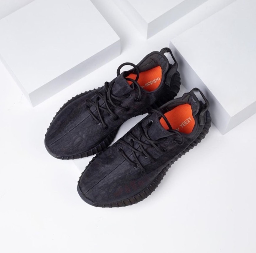 Adidas  Yeezy Boost 350 V2 “Mono Cinder” 新黑魂 GX3791