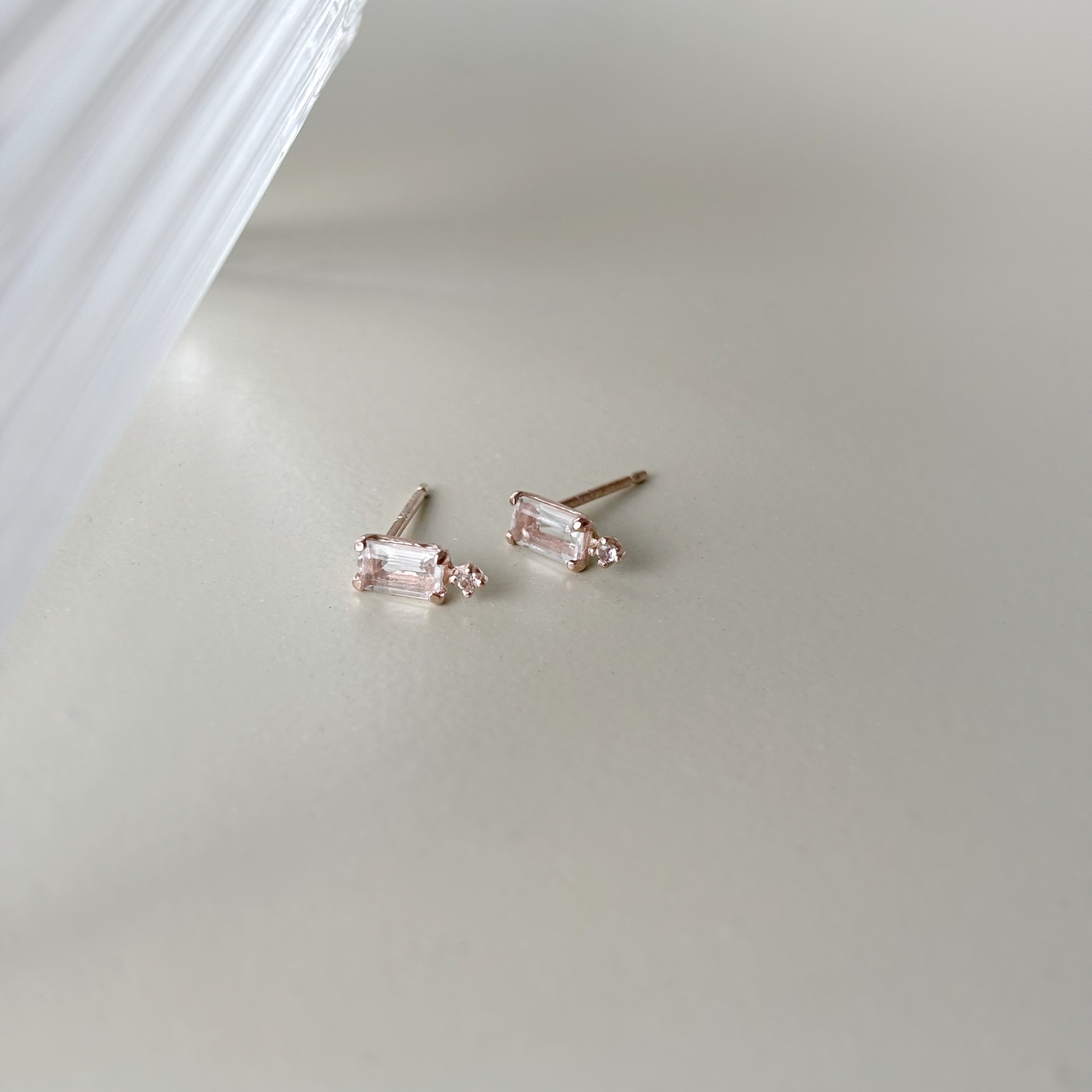 meteor長方白水晶耳環