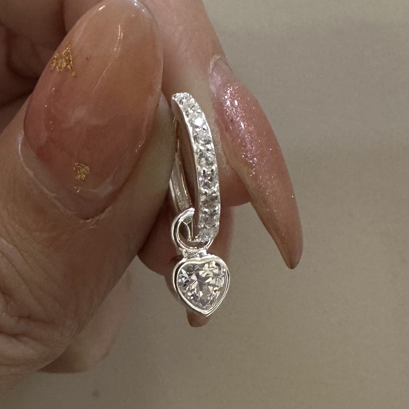 S04排鑽垂吊小愛心純銀易扣