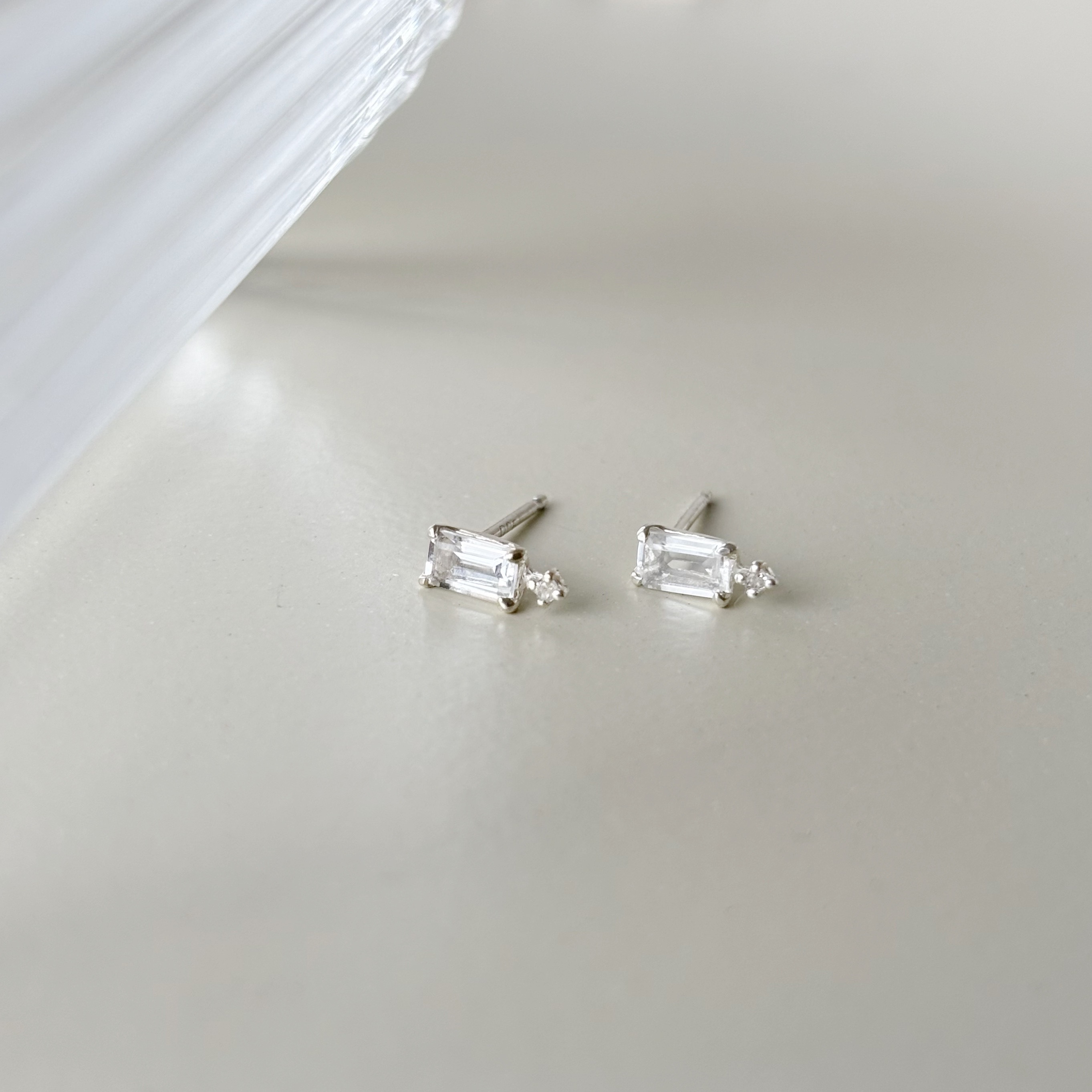 meteor長方白水晶耳環