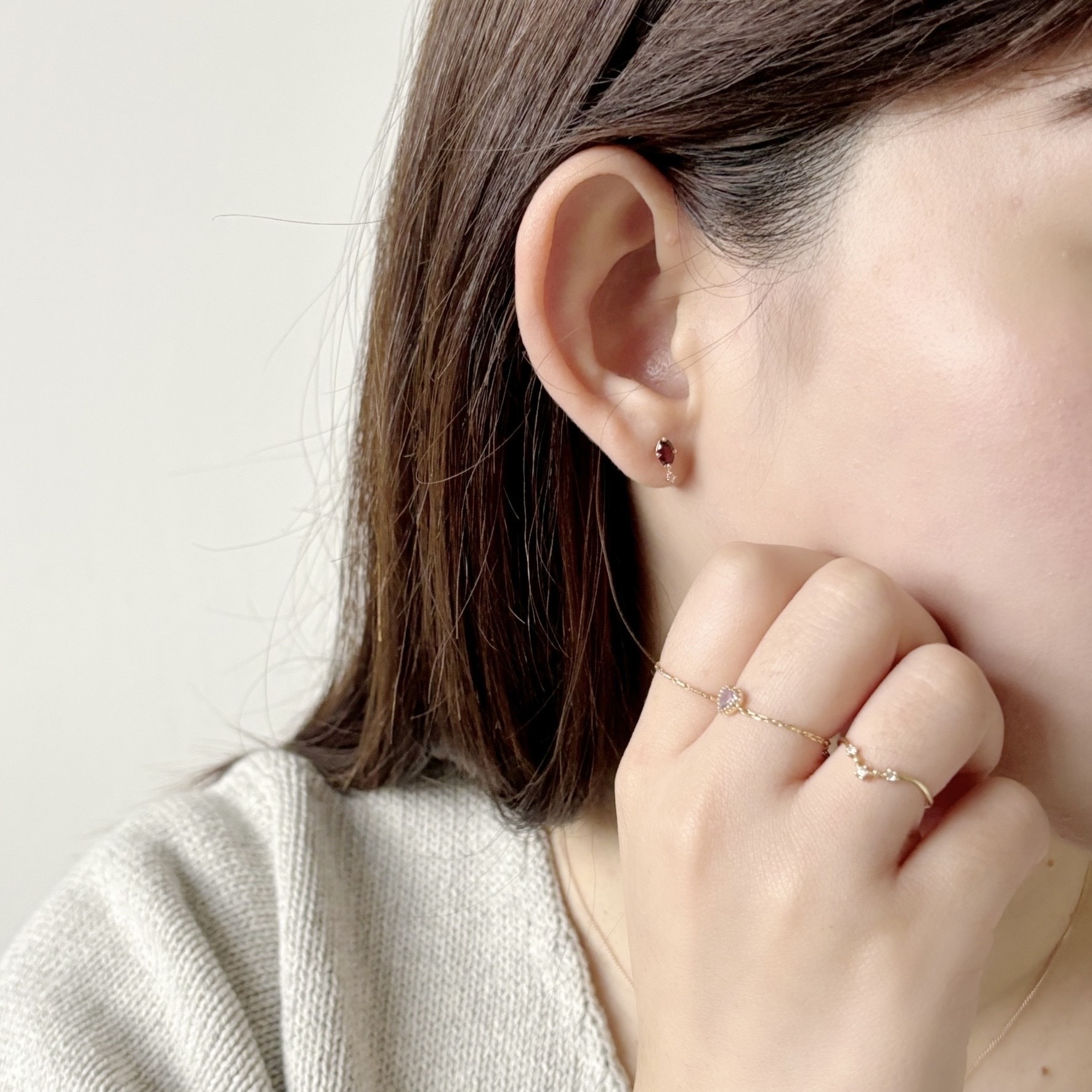 meteor橢圓石榴石耳環