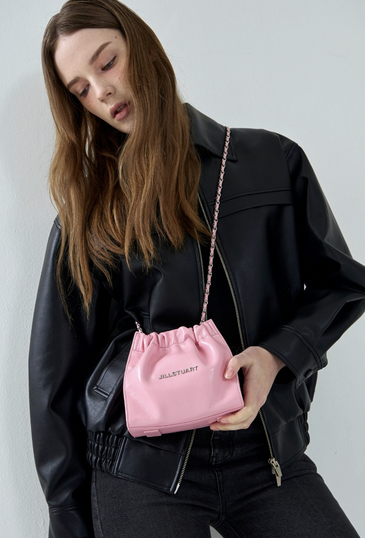 ☆韓国の人気☆【JILLSTUART】☆COCO CHAIN MINI CROSS BA.G☆ 韓國Jillstuart Coco chain Pink Gold Logo Chain Mini Cross