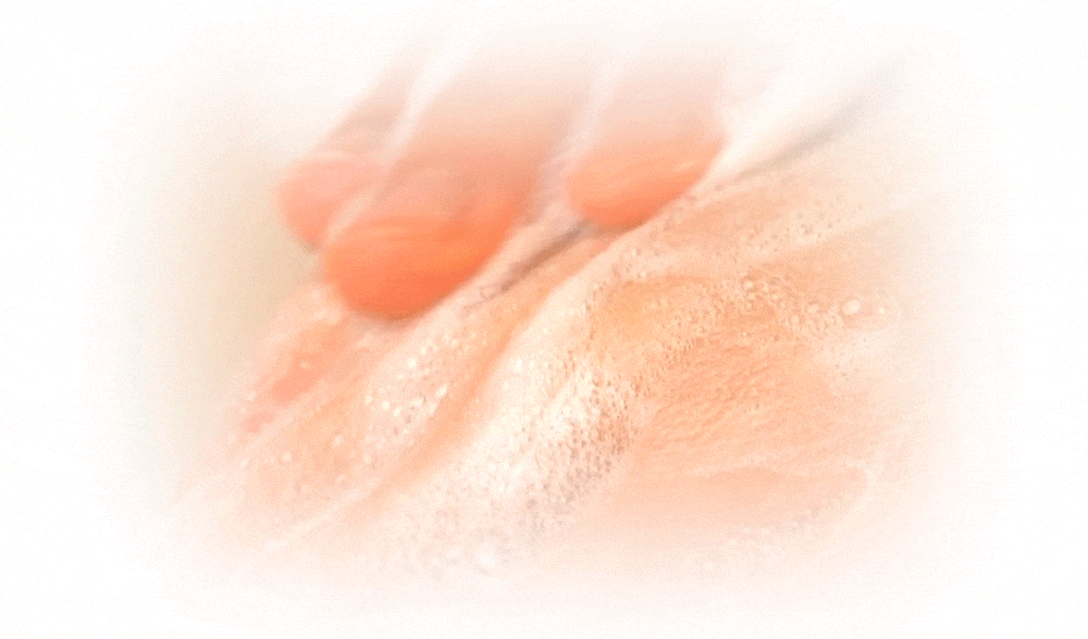 Relove 金盞花低敏溫和私密潔淨凝露 清潔展示