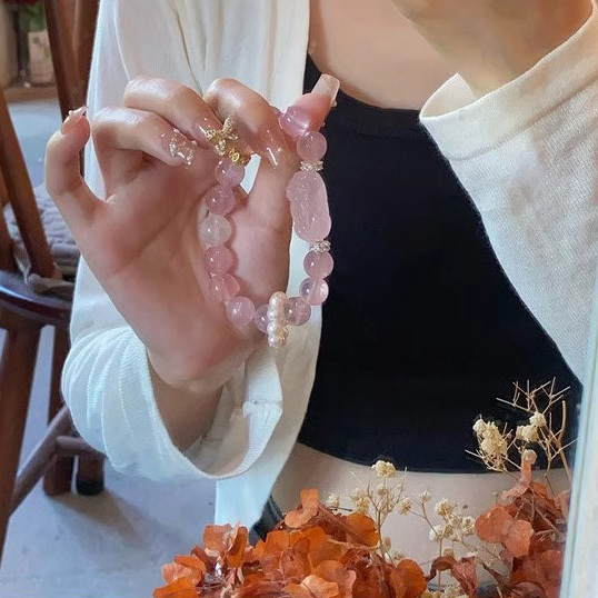 【桃花貔貅】馬達加斯加粉水晶貔貅+白月光石 (彈性/編織/拉伸)水晶手鍊/水晶手串