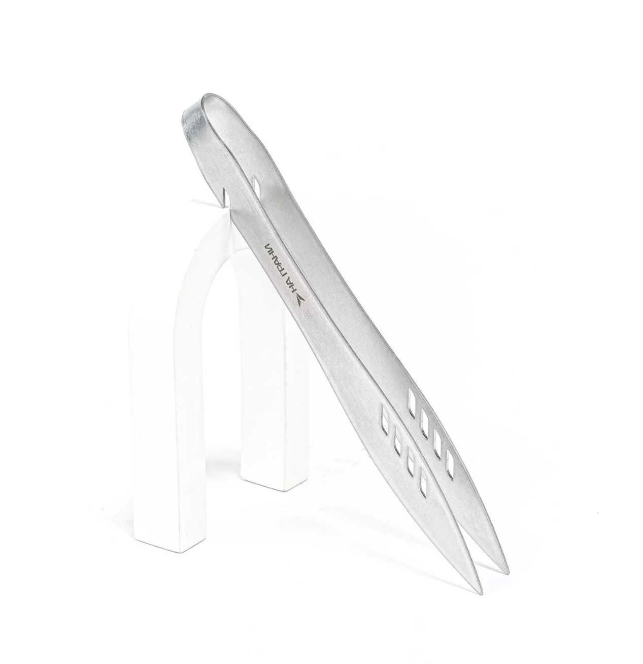 Na Grani Tong - “On The Edge”