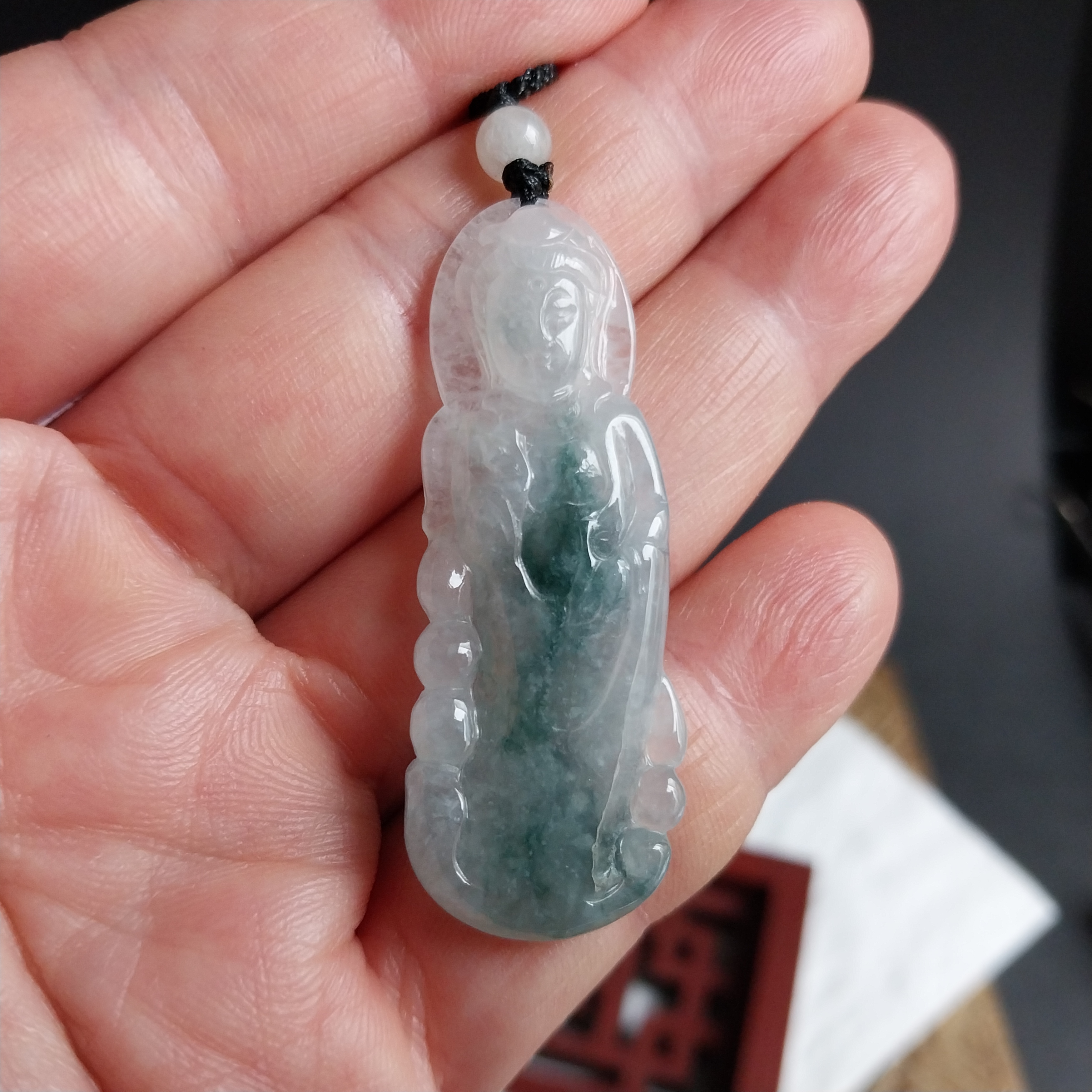 J2243 翡翠冰飄綠站觀音吊墜