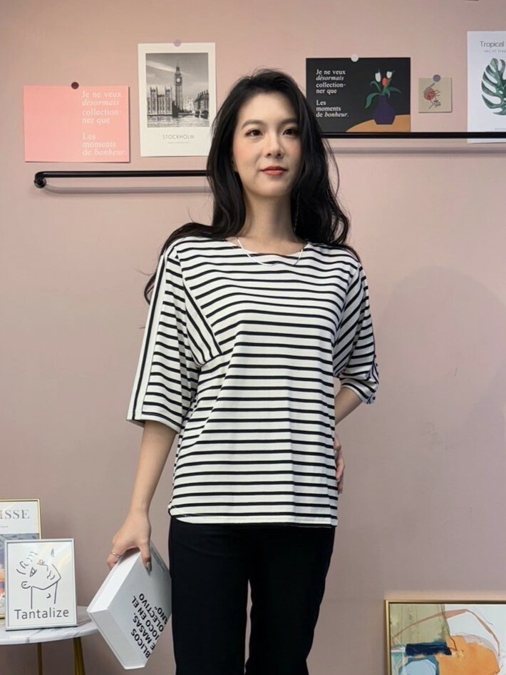 條紋拼接上衣(黑)