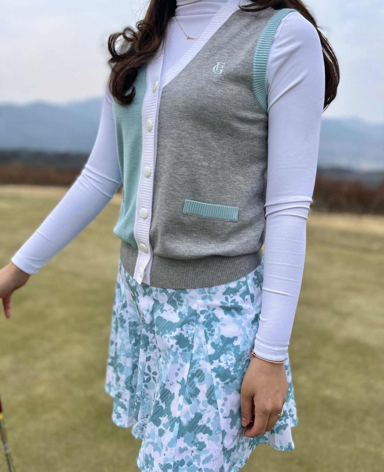 女 303M 正韓版PING GOLG 氣質雙拼色高質感 學院風針織背心 老錢風針織背心