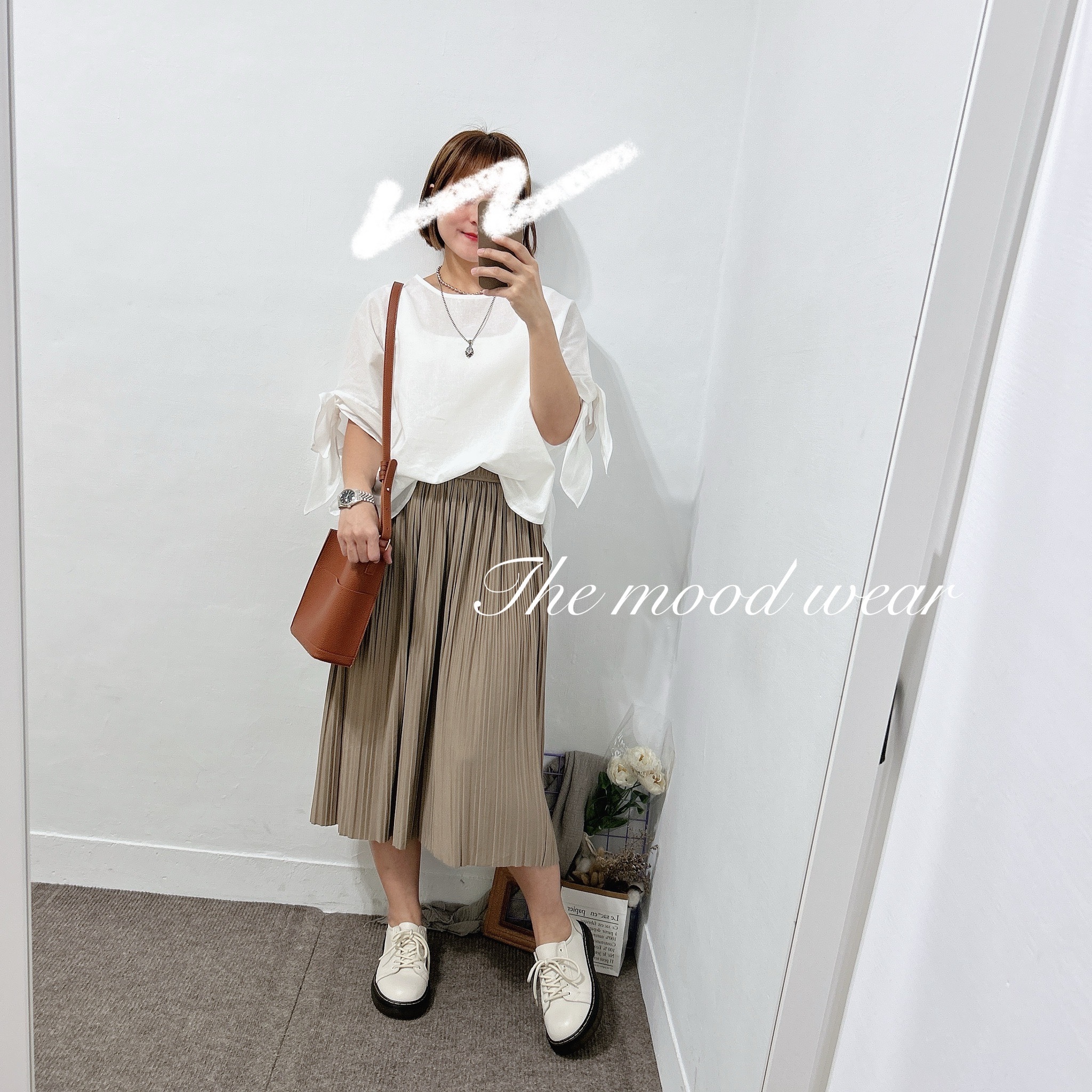 氣質涼感棉麻涼下擺圓弧上衣（白/可可）