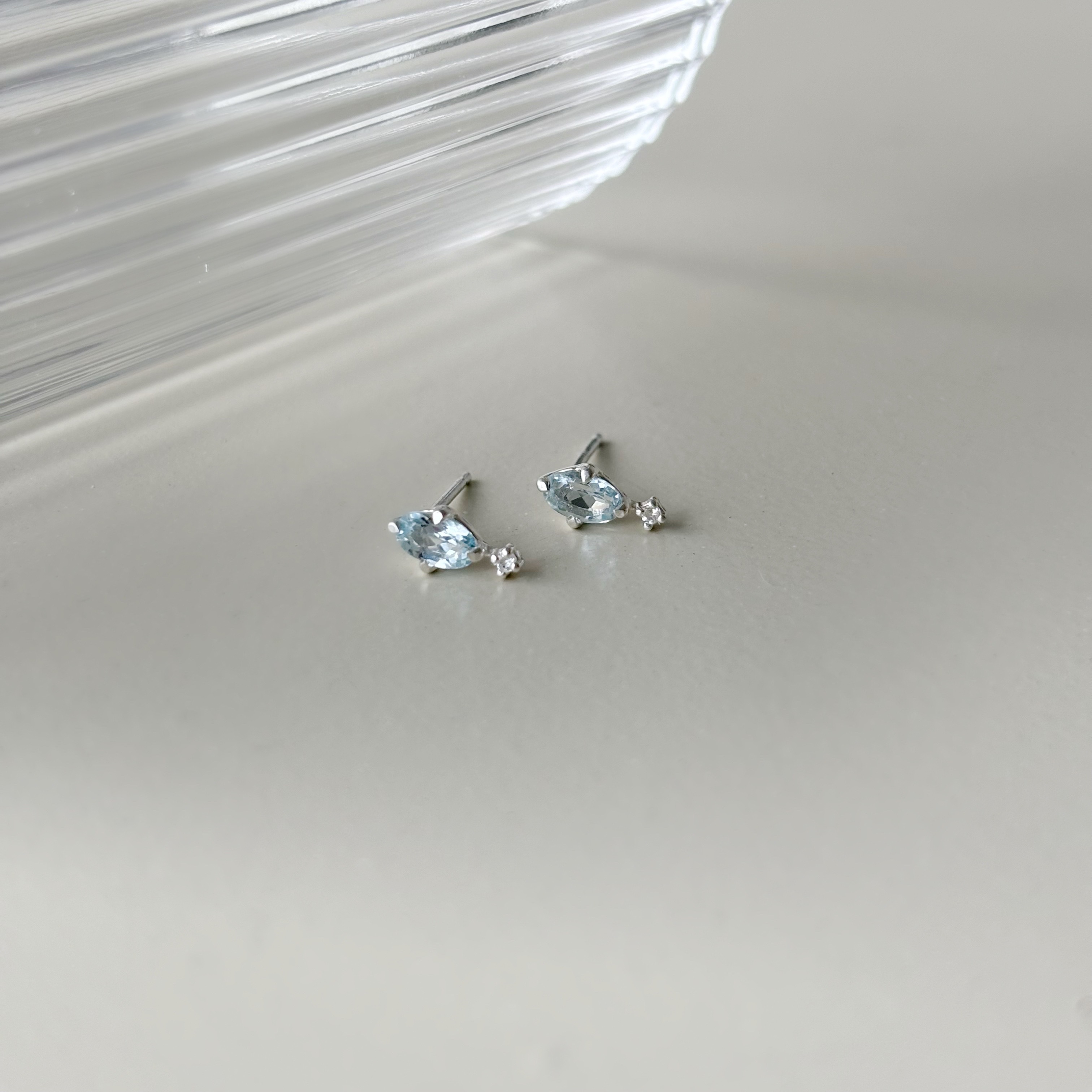 meteor橢圓托帕石耳環