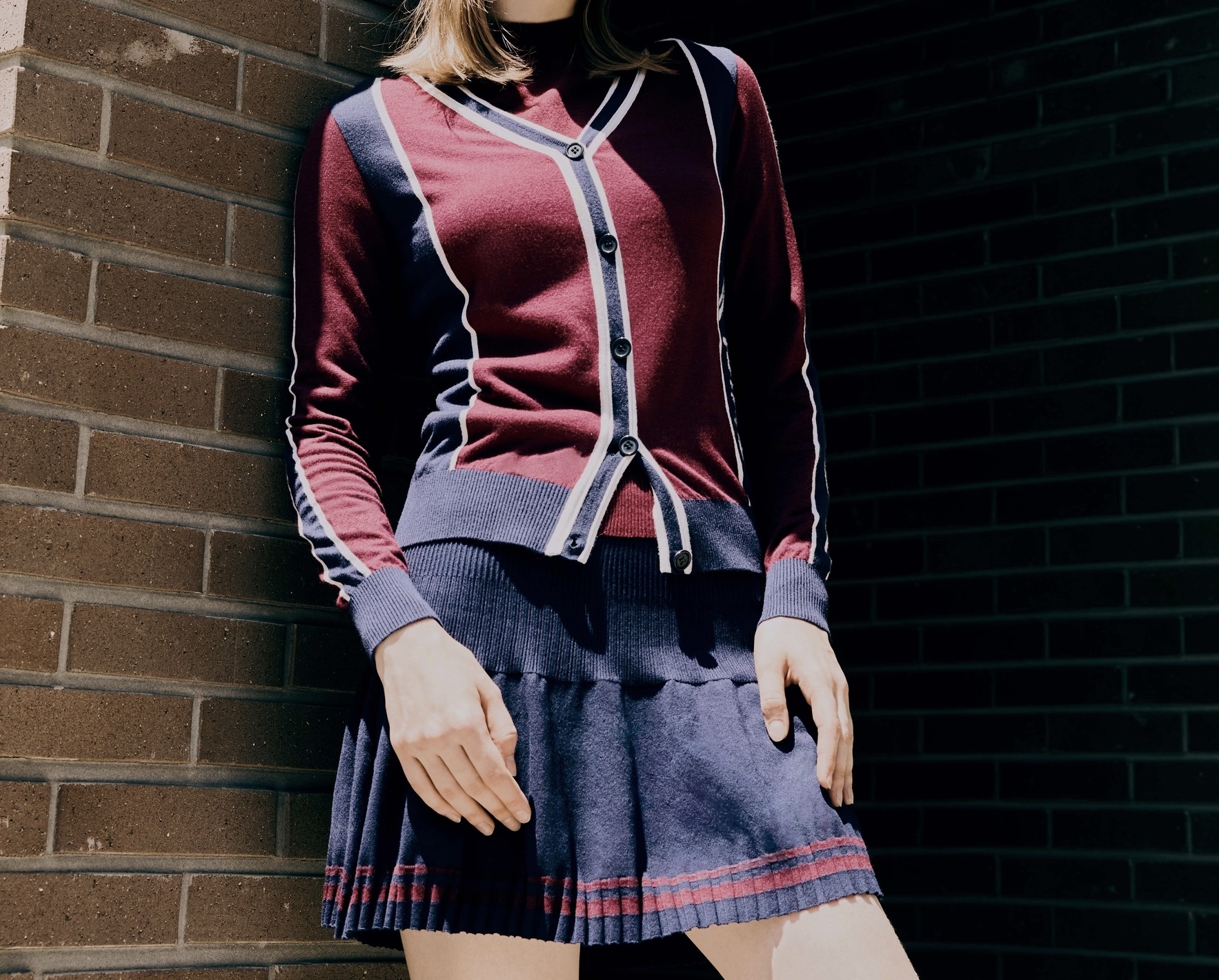 女 303M 正韓版PING GOLG 簡約拼色V領針織開衫 老錢風混搭學院風針織開衫