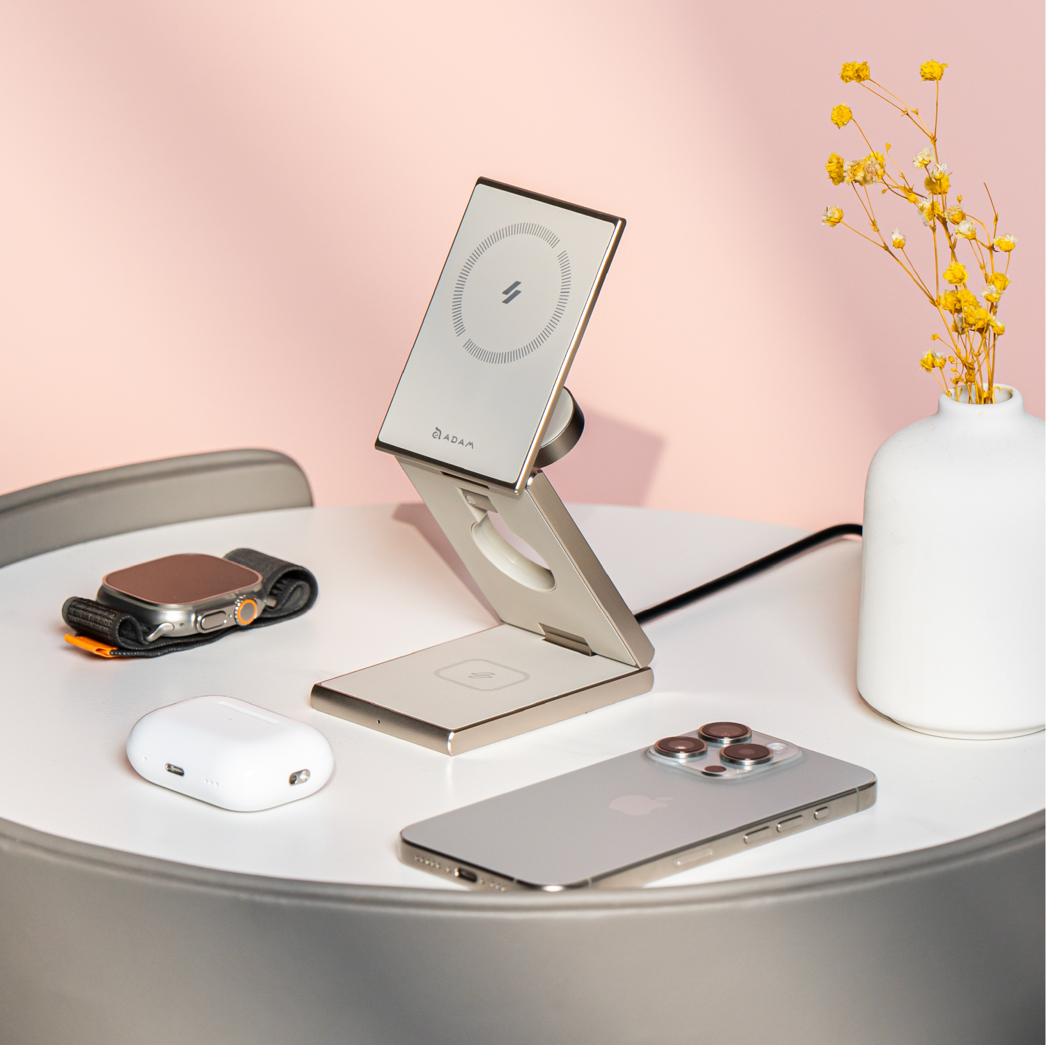 スマホアクセサリー supreme mobile power station wireless スマホアクセサリー supreme mobile power station wireless