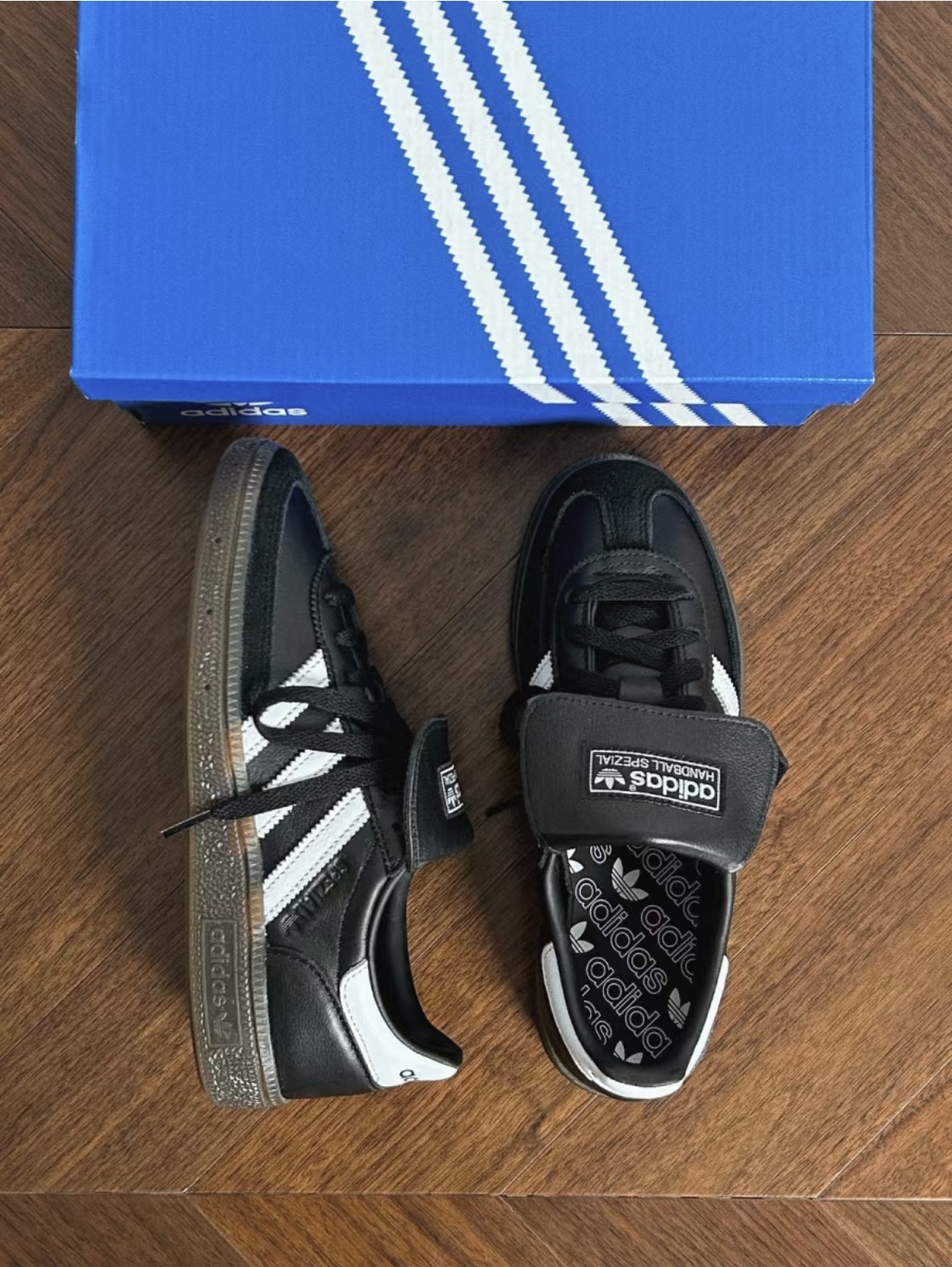 Adidas Originals Handball Spezial 翻蓋鞋舌 黑