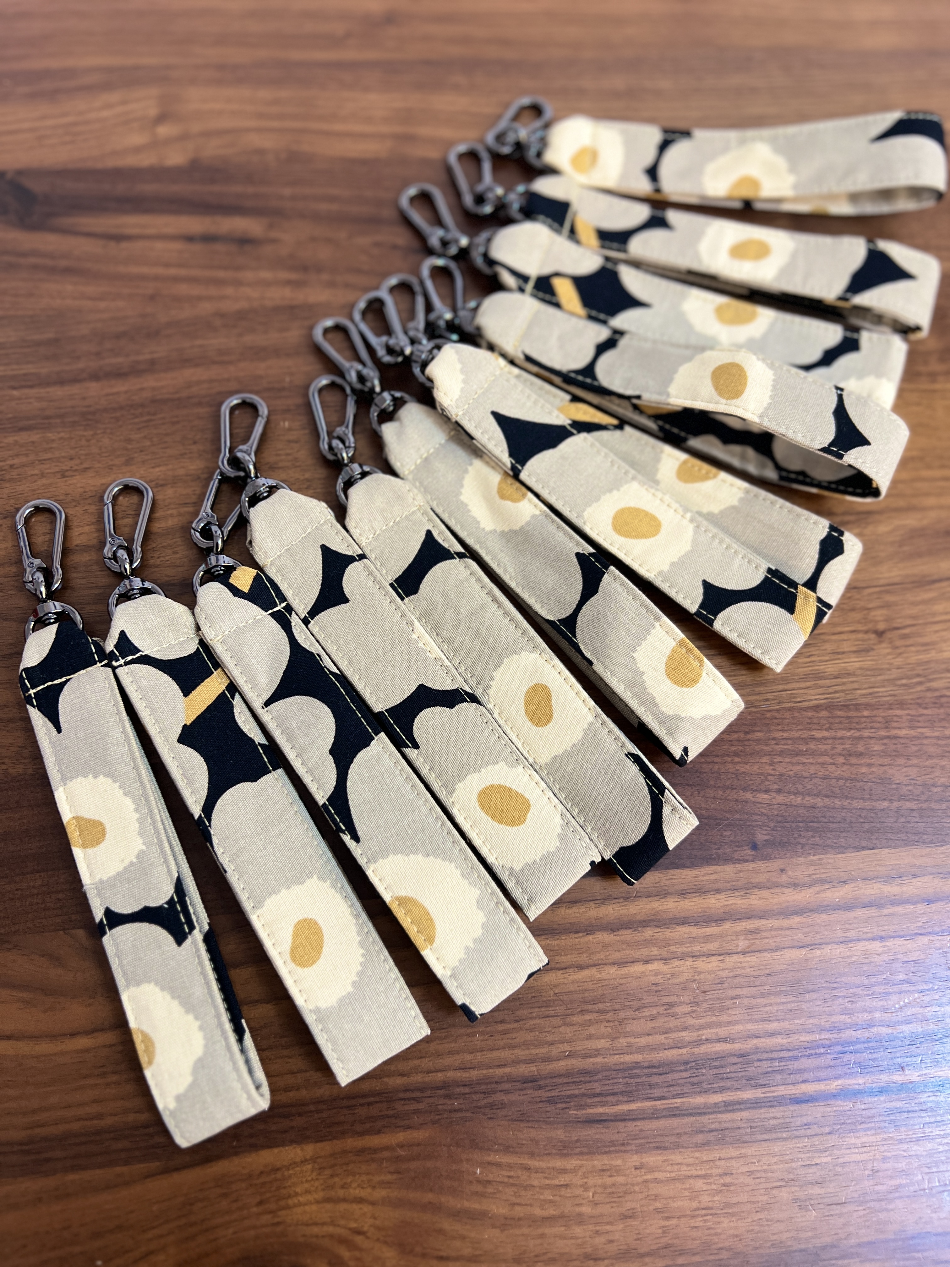 Phone Charm 手機手帶 | Marimekko rare canvas fabric | vintage grey  |