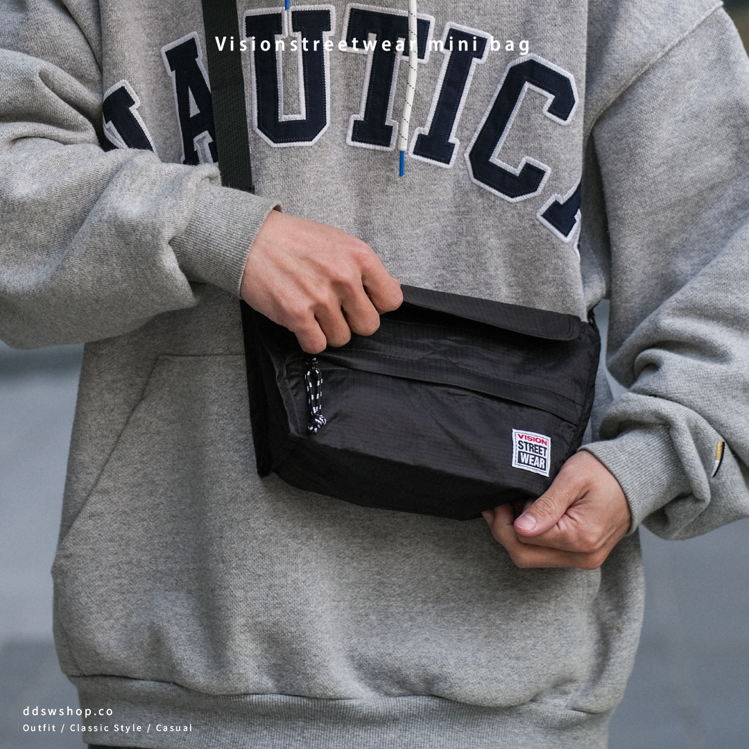 Vision Street Wear 格紋款郵差包 黑色