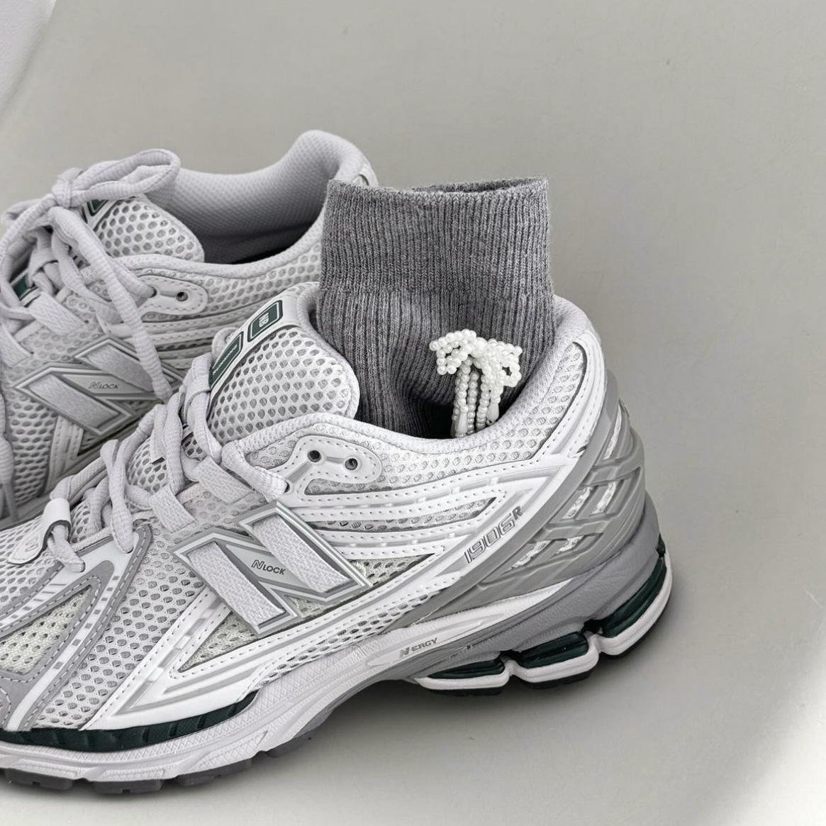 New Balance 1906R 格雷灰綠