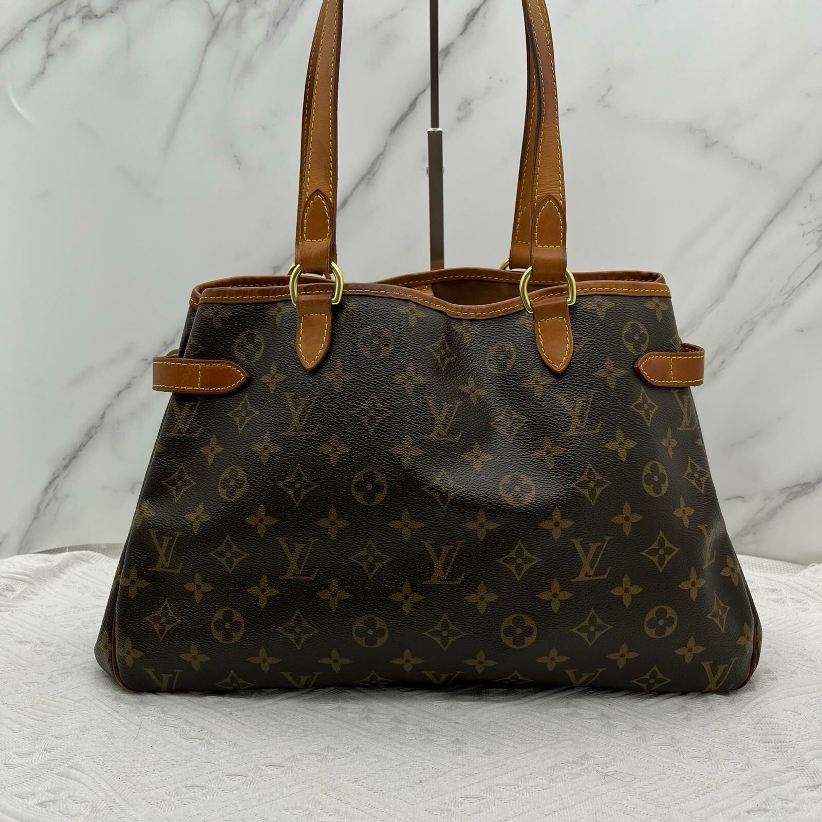 LV Batignolles  Horizontal  Shoulder Tote