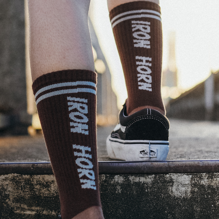 【宋德鶴 IRONHORN】1.0 褐色襪子官方限定