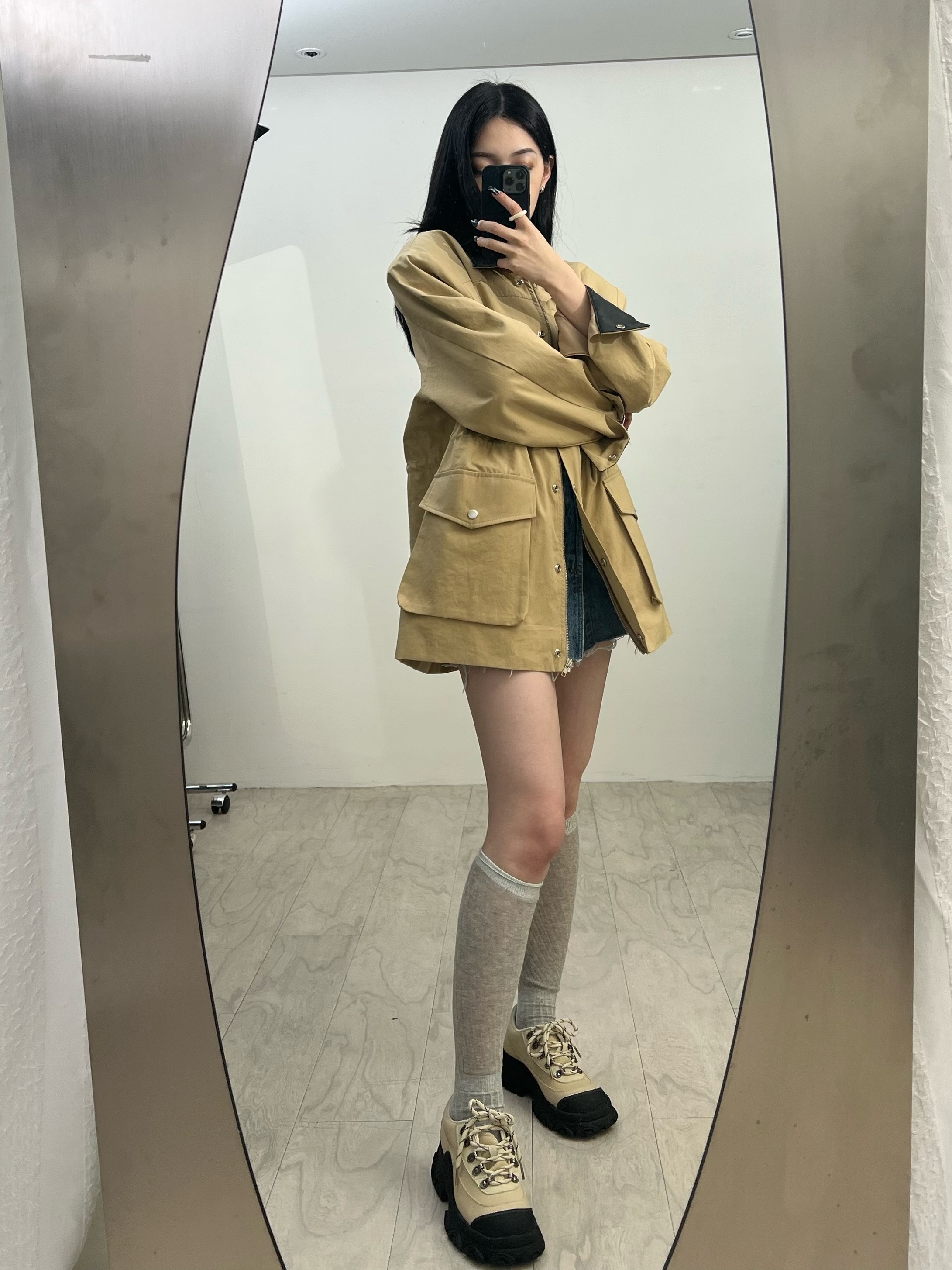 鋸齒底拼接運動鞋