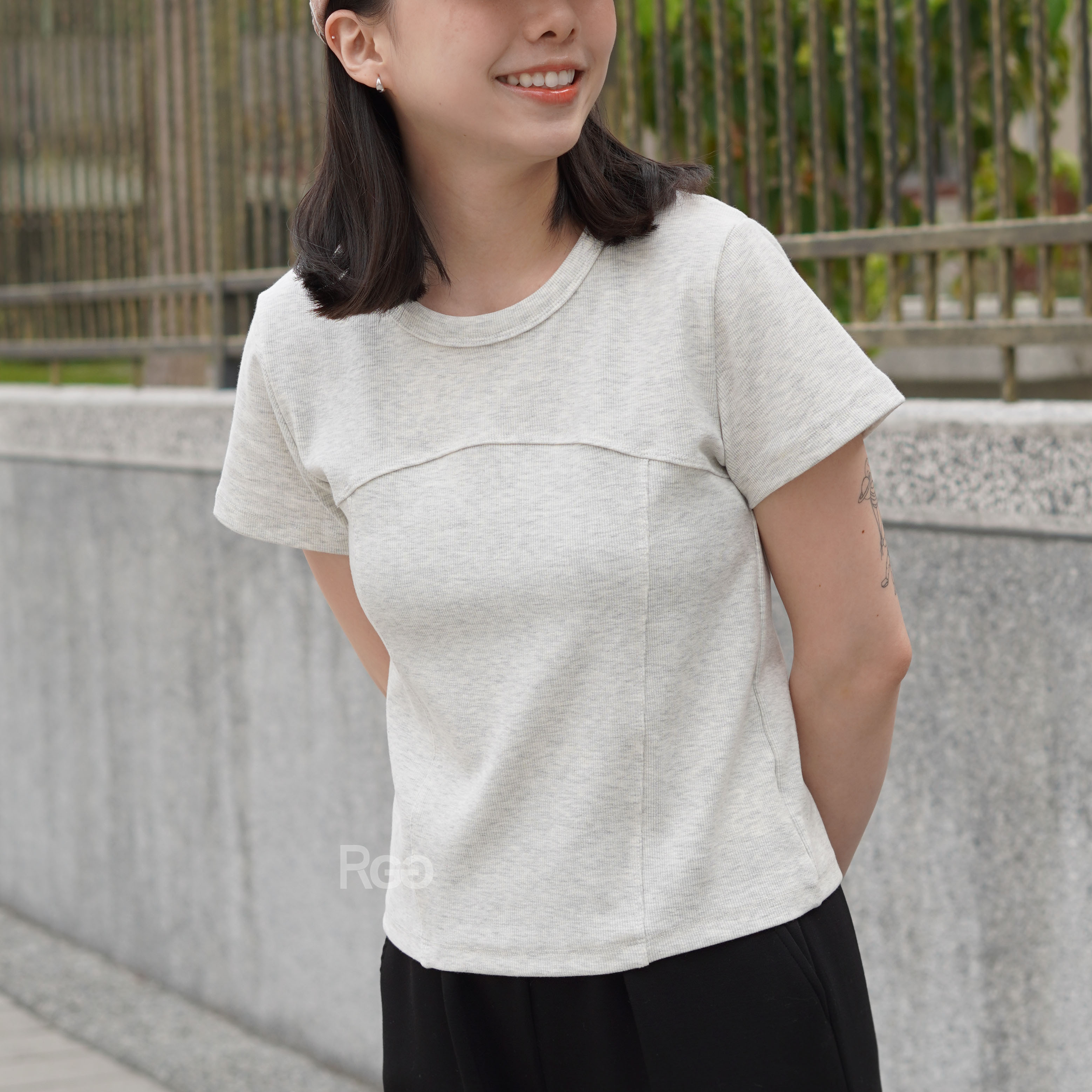 #8851 極簡拼接設計短版短T