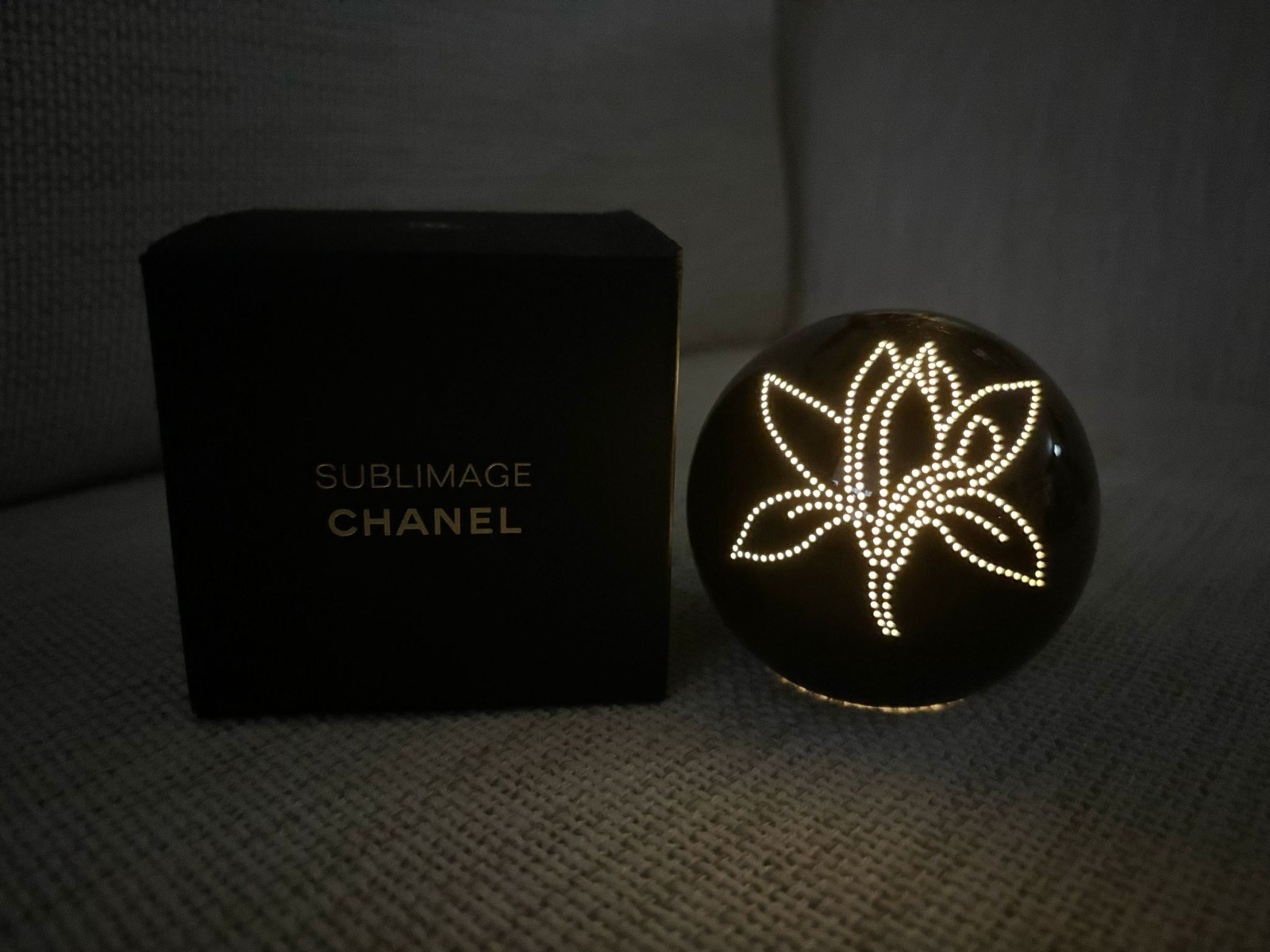 Chanel beauty專櫃贈品夜光燈 -M