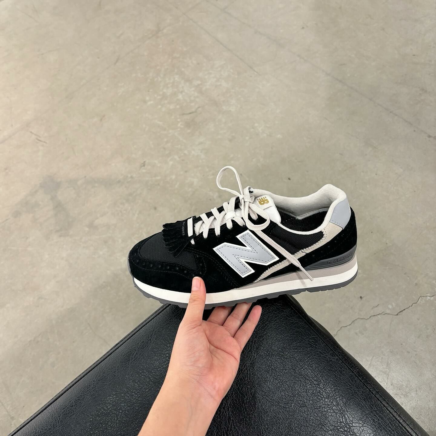 New Balance 996 日本限定 流蘇小雕花 黑色 復古 休閒鞋 WL996TS2