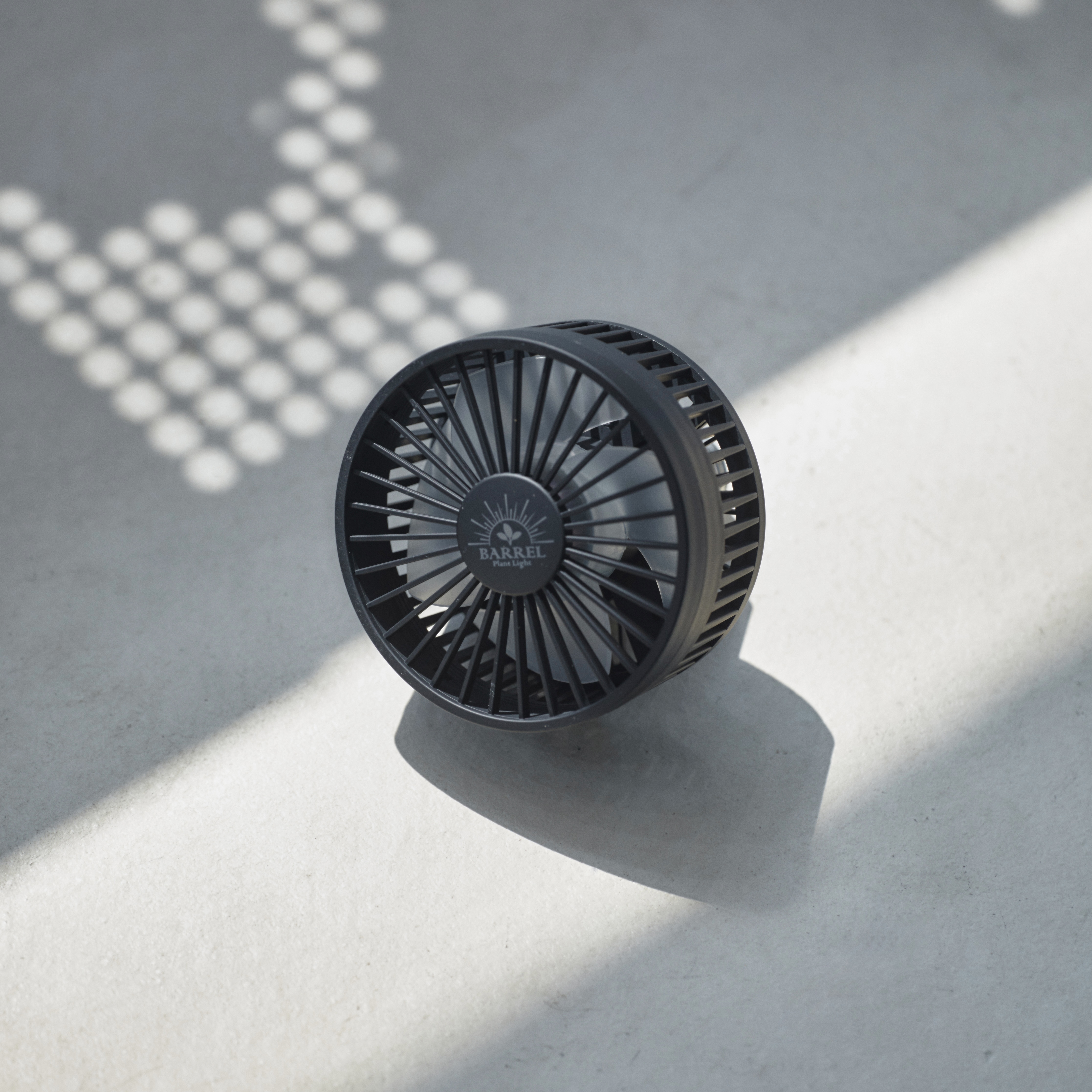 日本小型植物風扇 BARREL AECHMEA