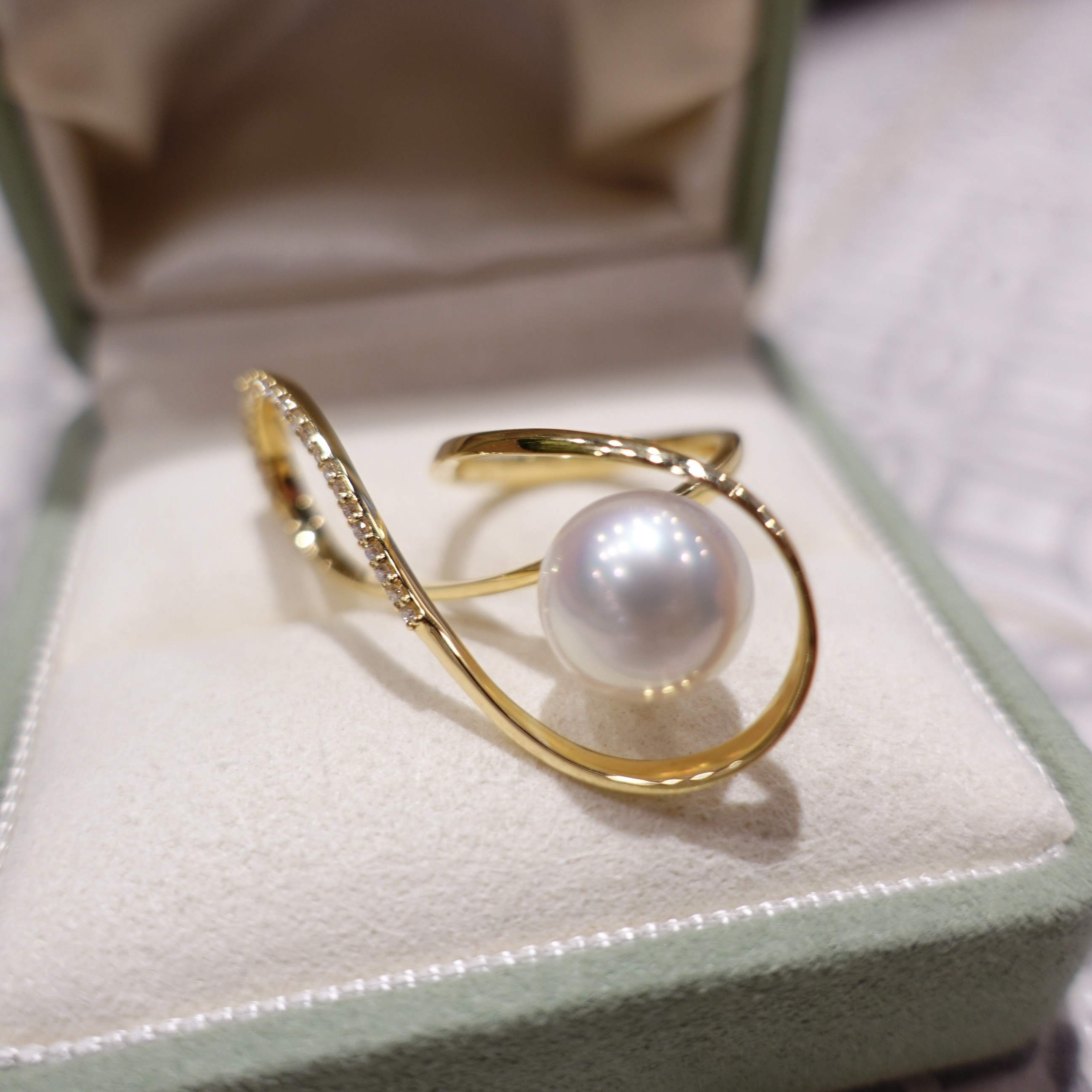 18K金澳白珍珠鑽石戒指 - 無限♾️ (11-12mm)