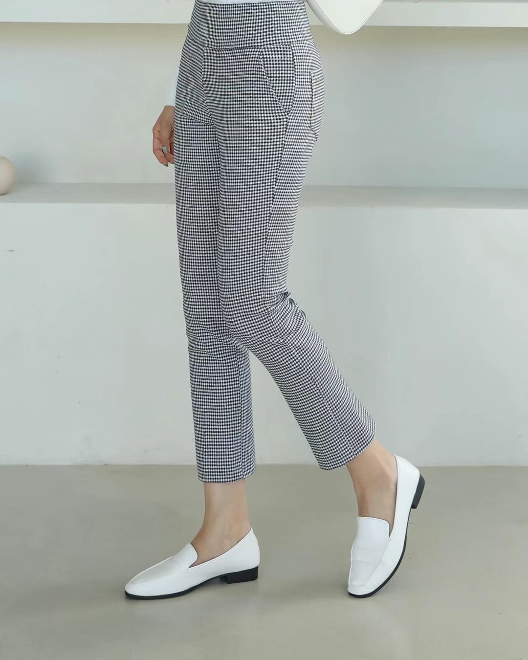 壓腹修飾格子長褲