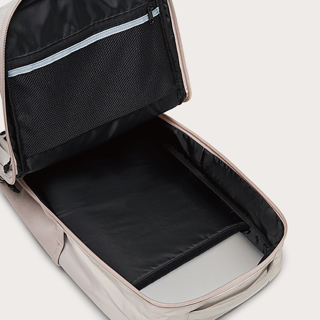 バッグ Oakley Essential Backpack M 8.0 Khaki FOS901827__83C_dtl1.png?