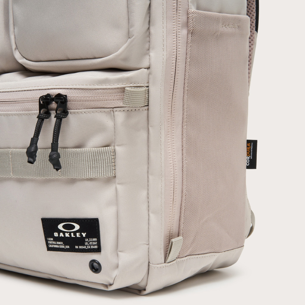 バッグ Oakley Essential Backpack M 8.0 Khaki RUN｜Oakley Essential Backpack M 8.0 - Khaki 背包
