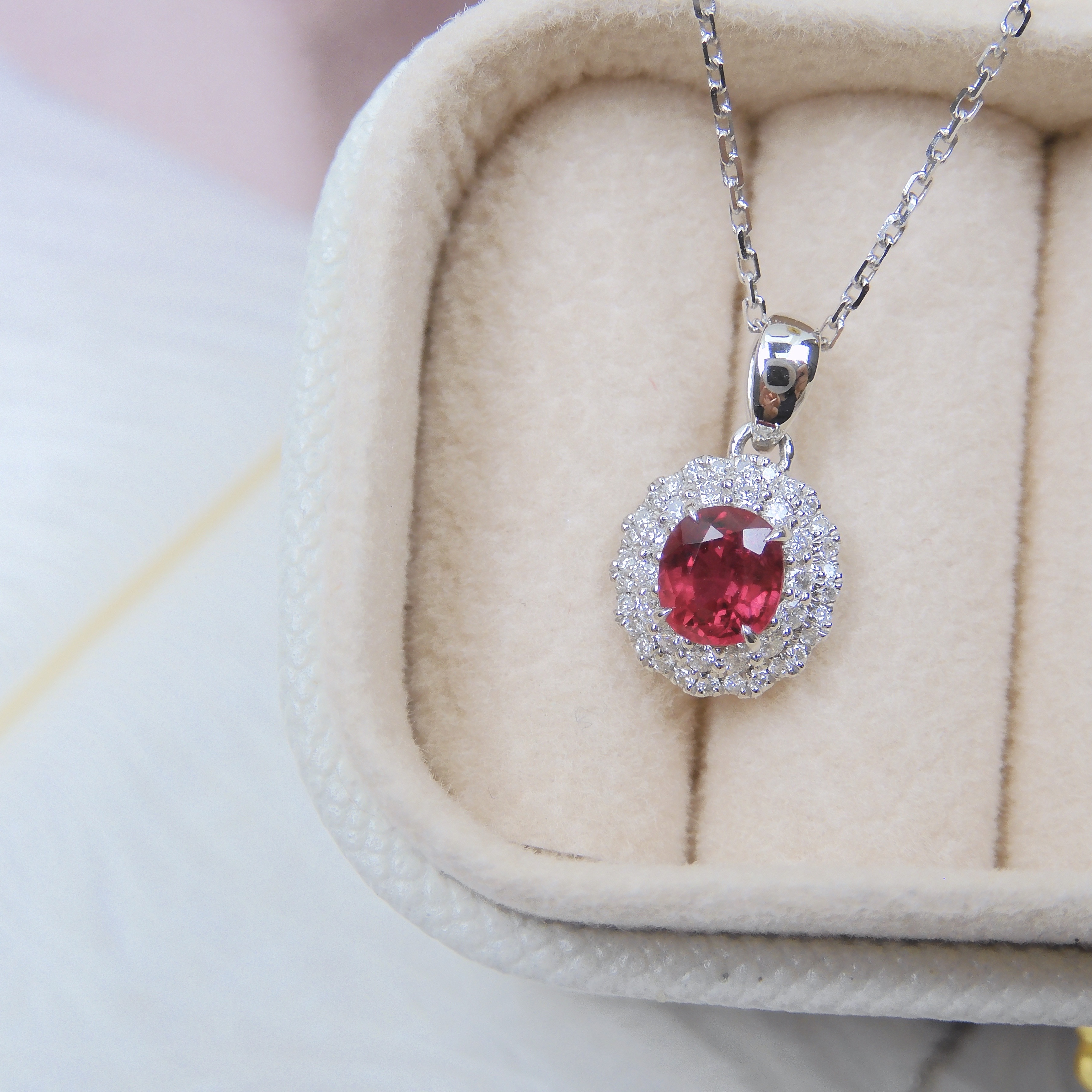 18K金 0.48ct 紅寶石吊墜 (配國際證書)