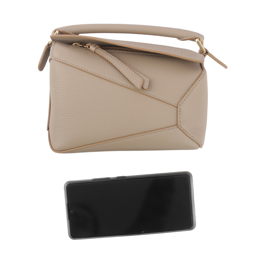 【LOEWE】Puzzle 拼圖粒面小牛皮手提/斜背兩用包(迷你)(沙色) A510P88X16 2150