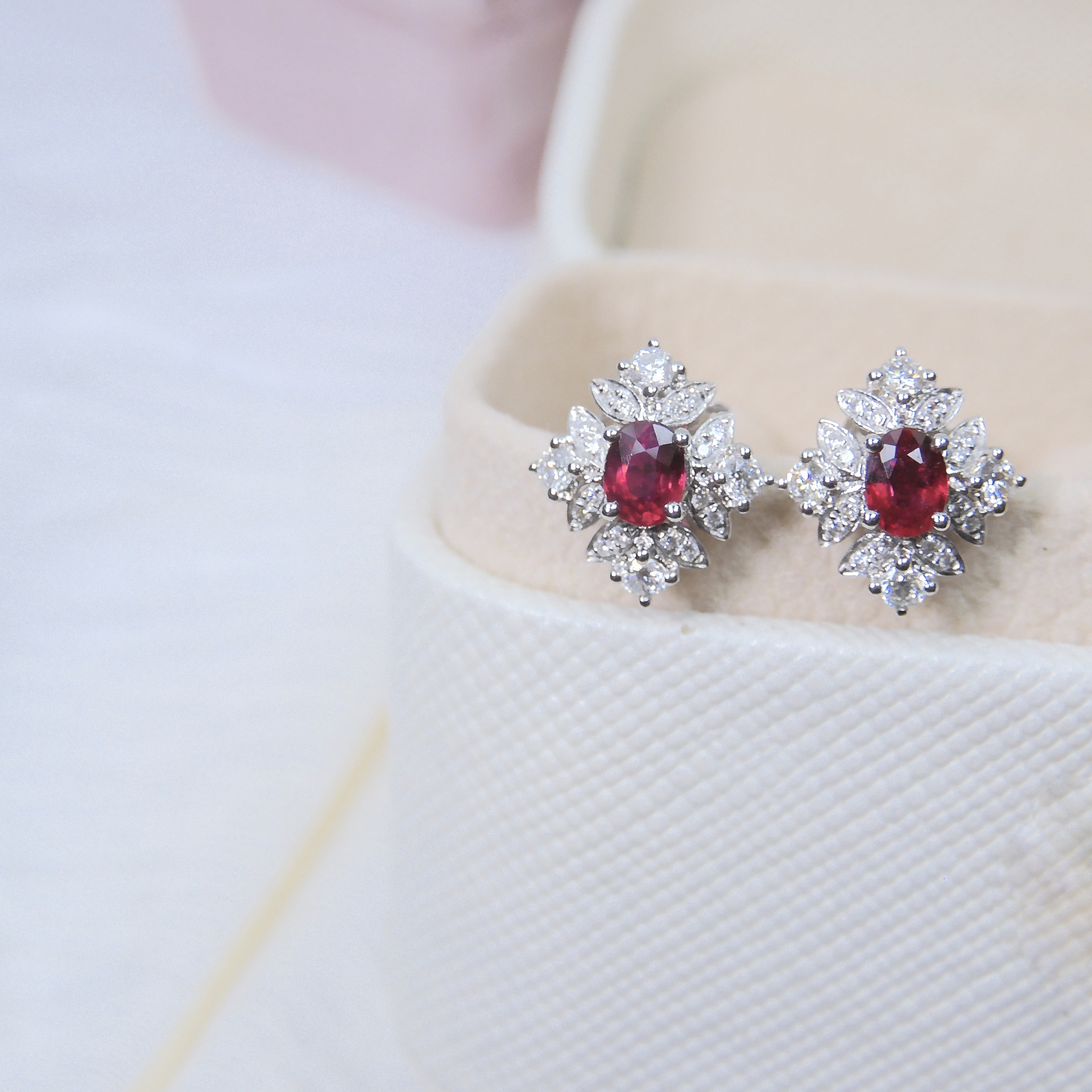 18K金 0.49ct 紅寶石耳釘 (配國際證書)