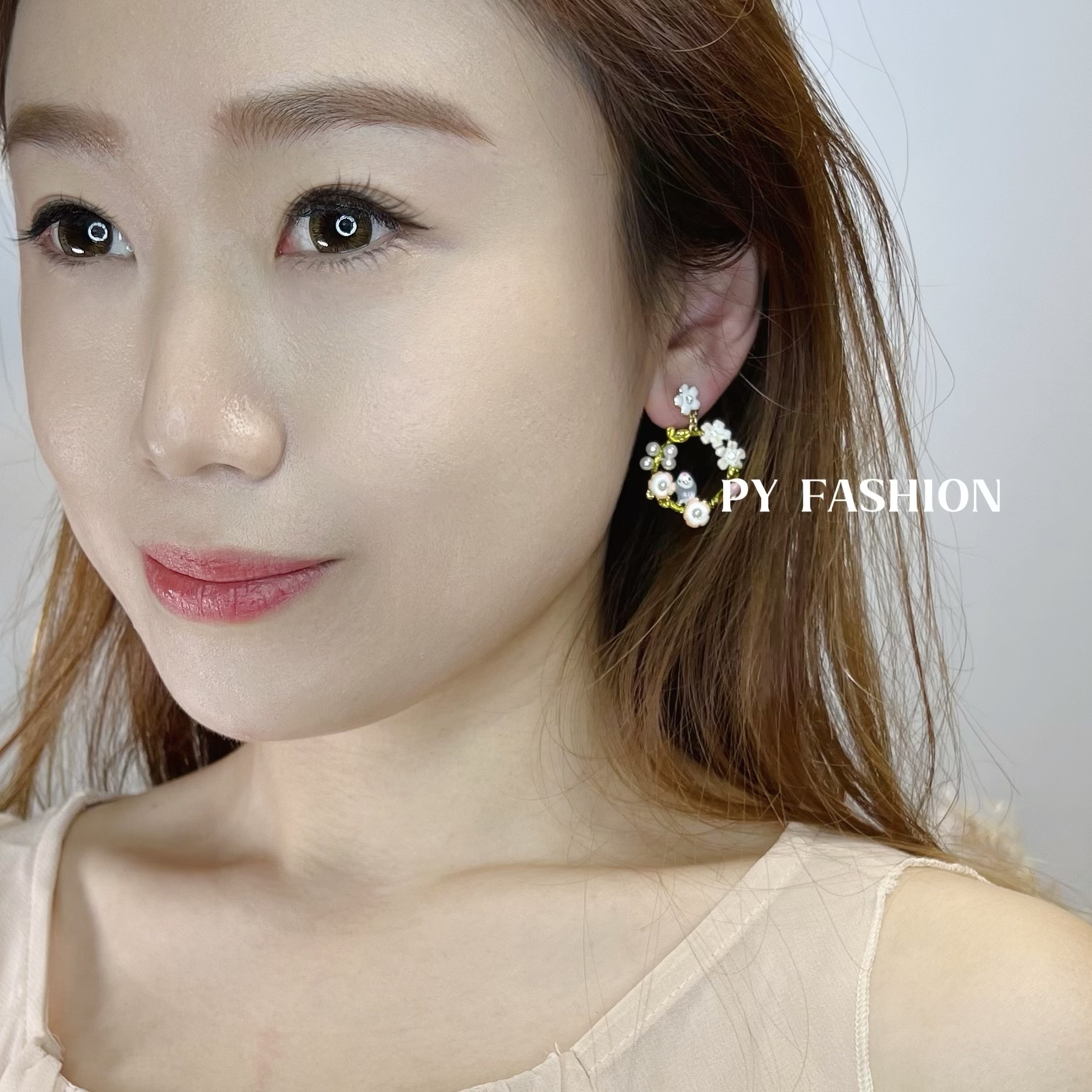 PYA0306: SECRET ANIMAL COLLECTION: GREY PARROT